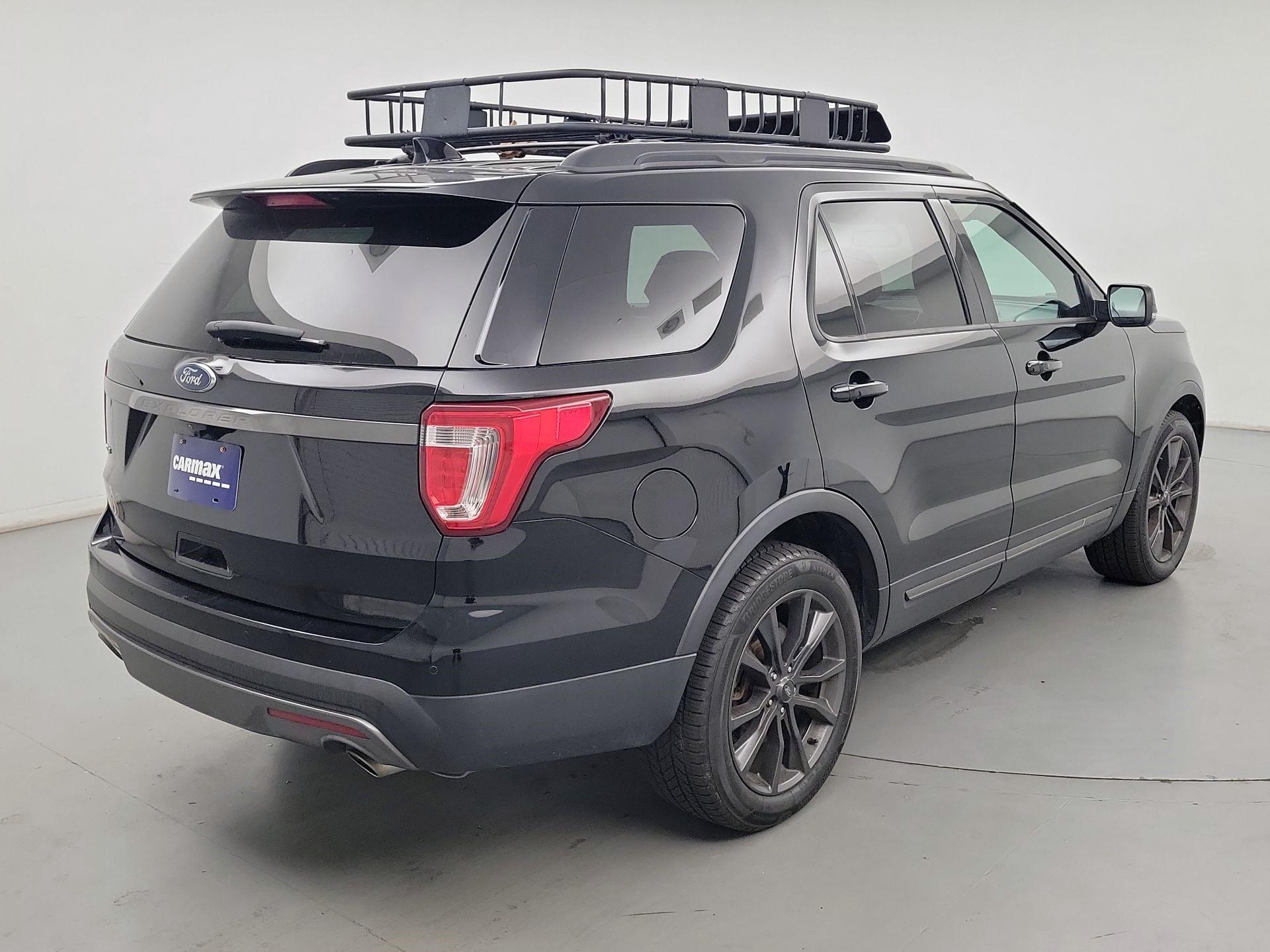 Thumbnail: 2017 Ford Explorer - 5