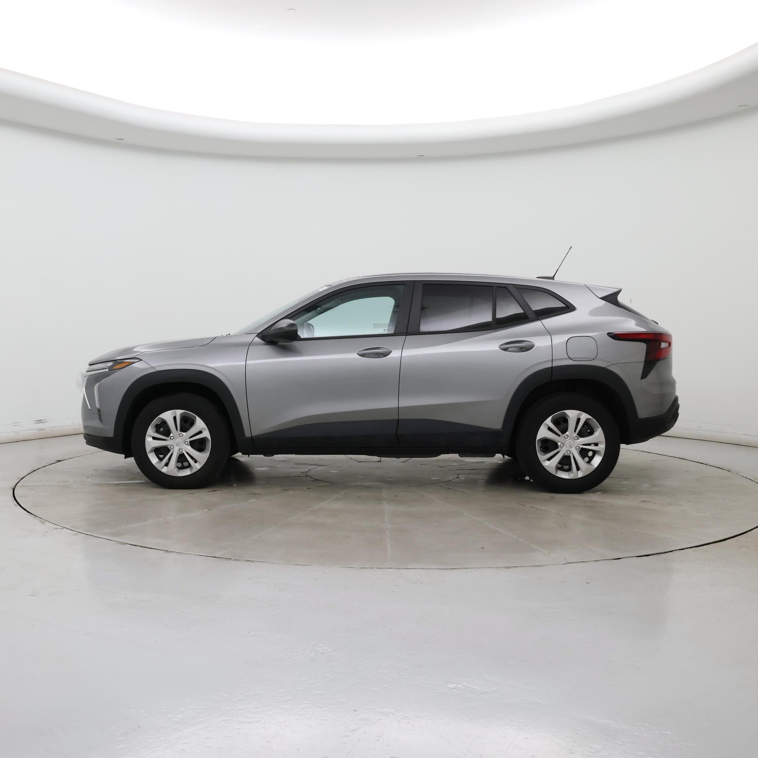 Thumbnail: 2024 Chevrolet Trax - 3
