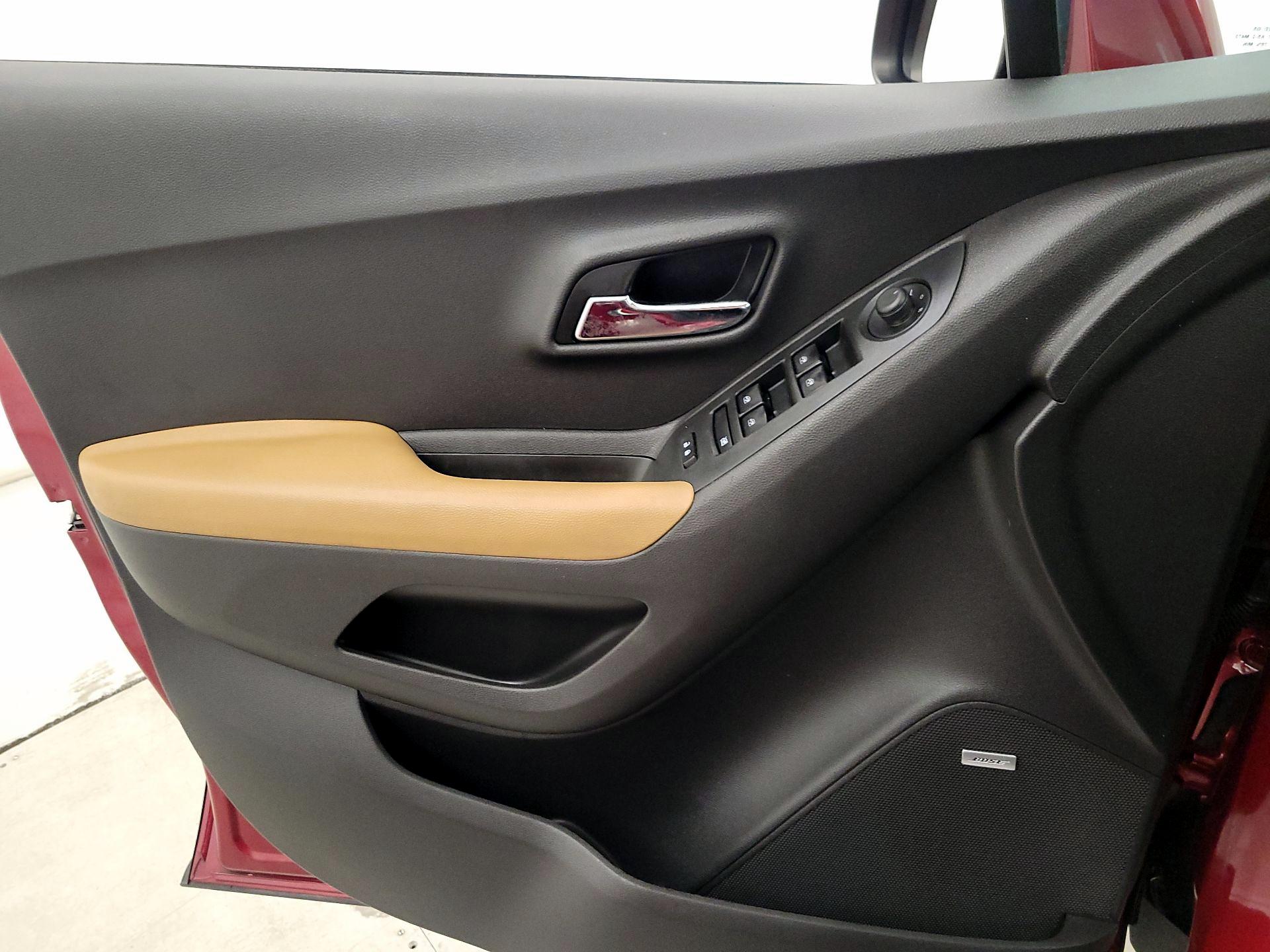 Thumbnail: 2020 Chevrolet Trax - 12
