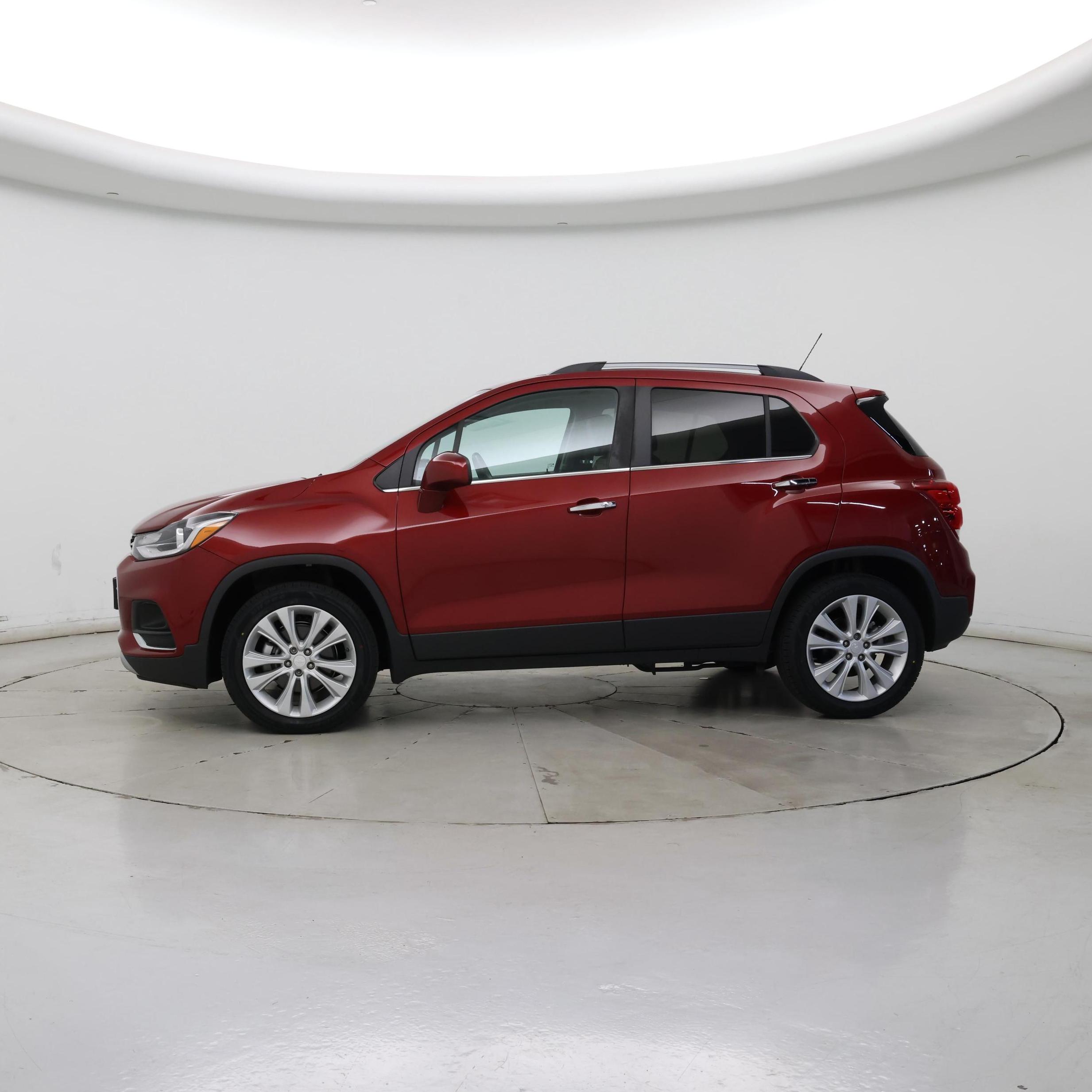 Thumbnail: 2020 Chevrolet Trax - 3