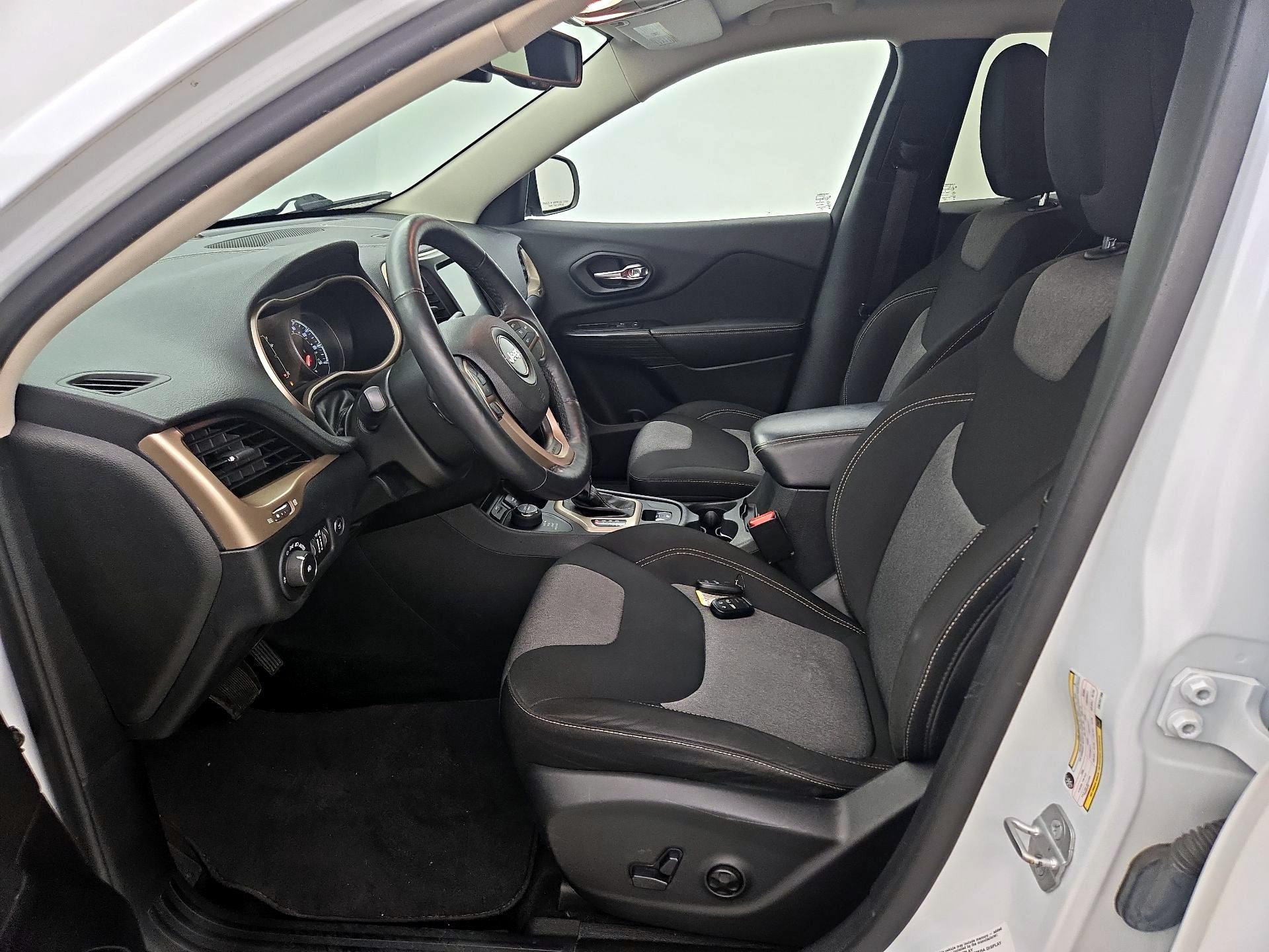 Thumbnail: 2014 Jeep Cherokee - 11