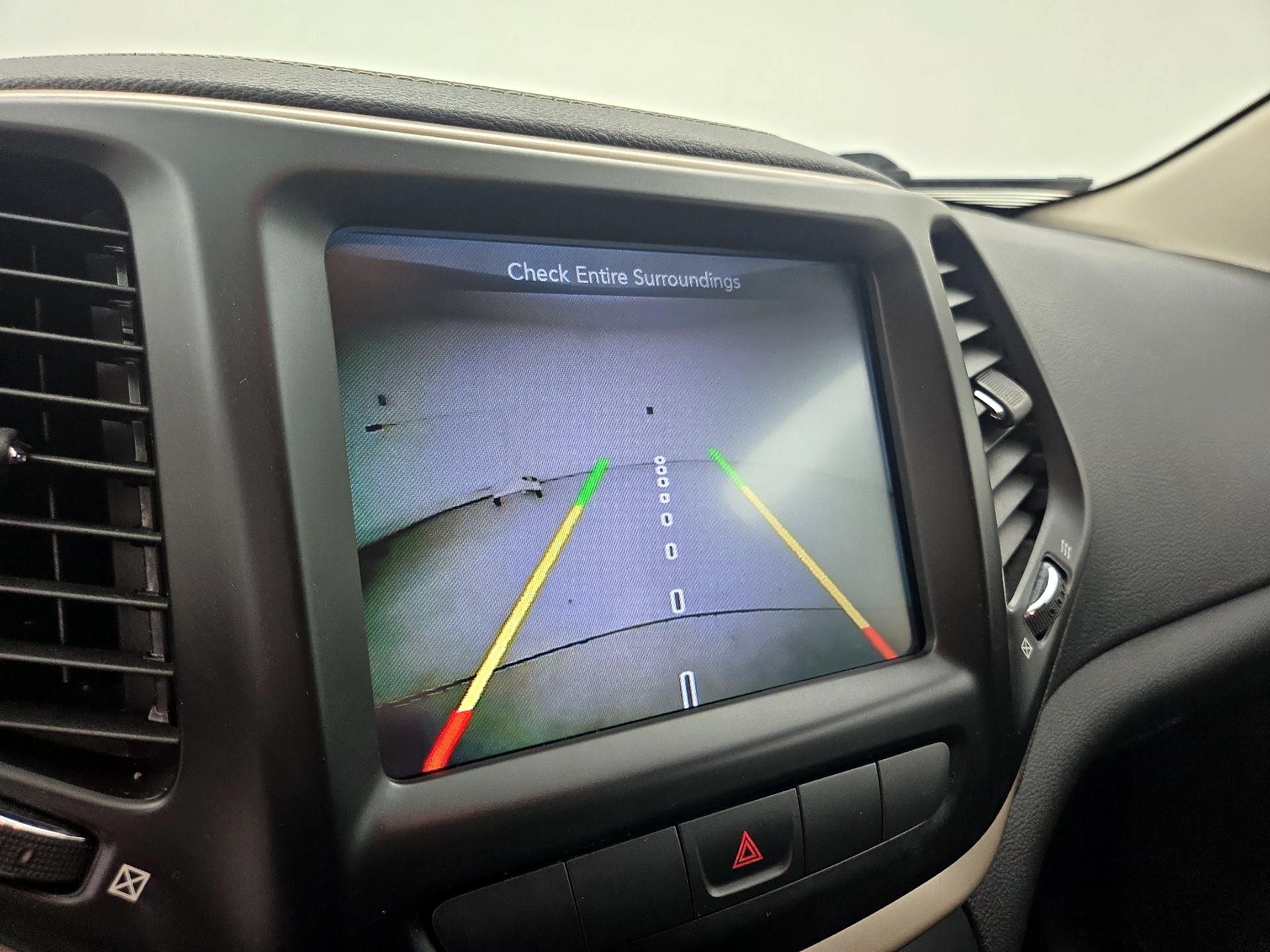 Thumbnail: 2014 Jeep Cherokee - 14