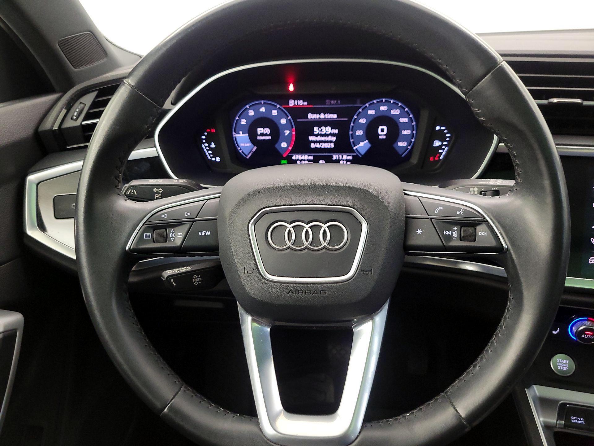 Thumbnail: 2020 Audi Q3 - 10