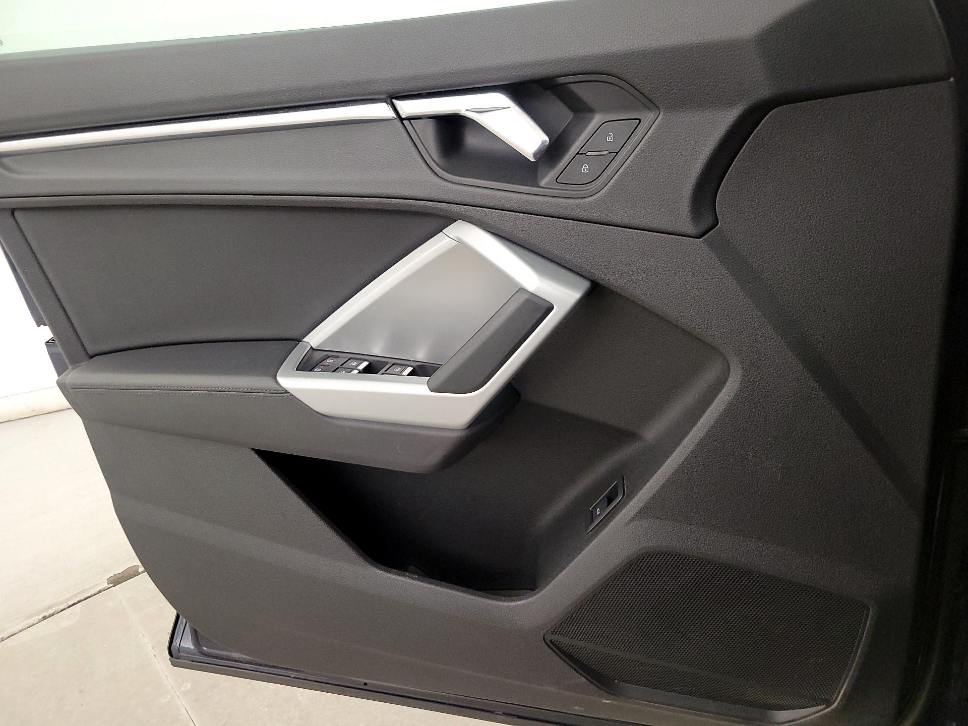Thumbnail: 2020 Audi Q3 - 12
