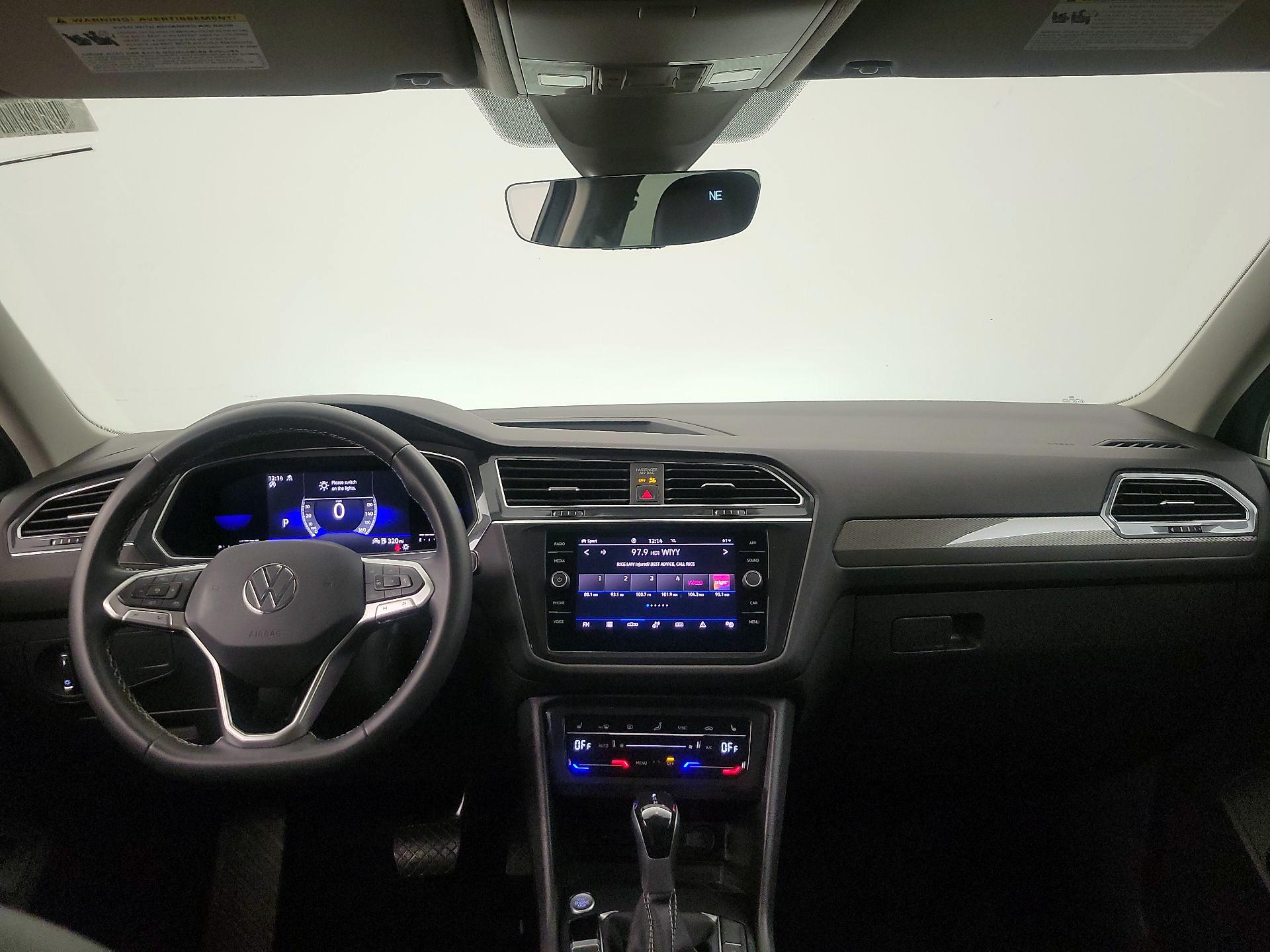 Thumbnail: 2022 Volkswagen Tiguan - 9