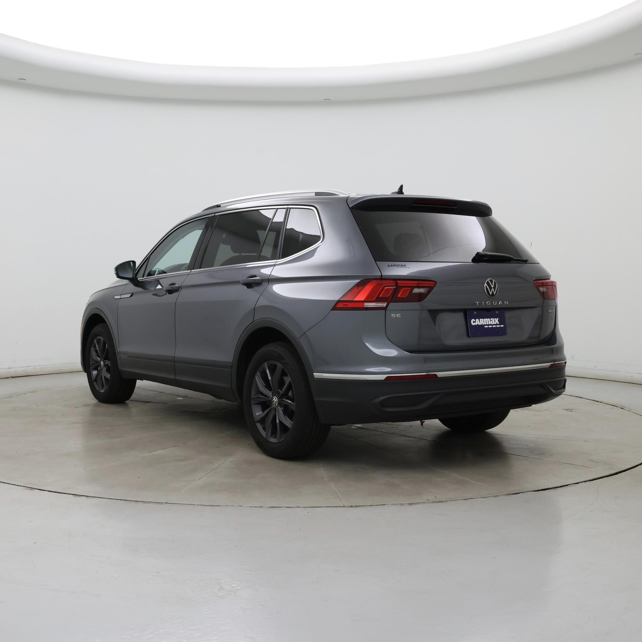Thumbnail: 2022 Volkswagen Tiguan - 2
