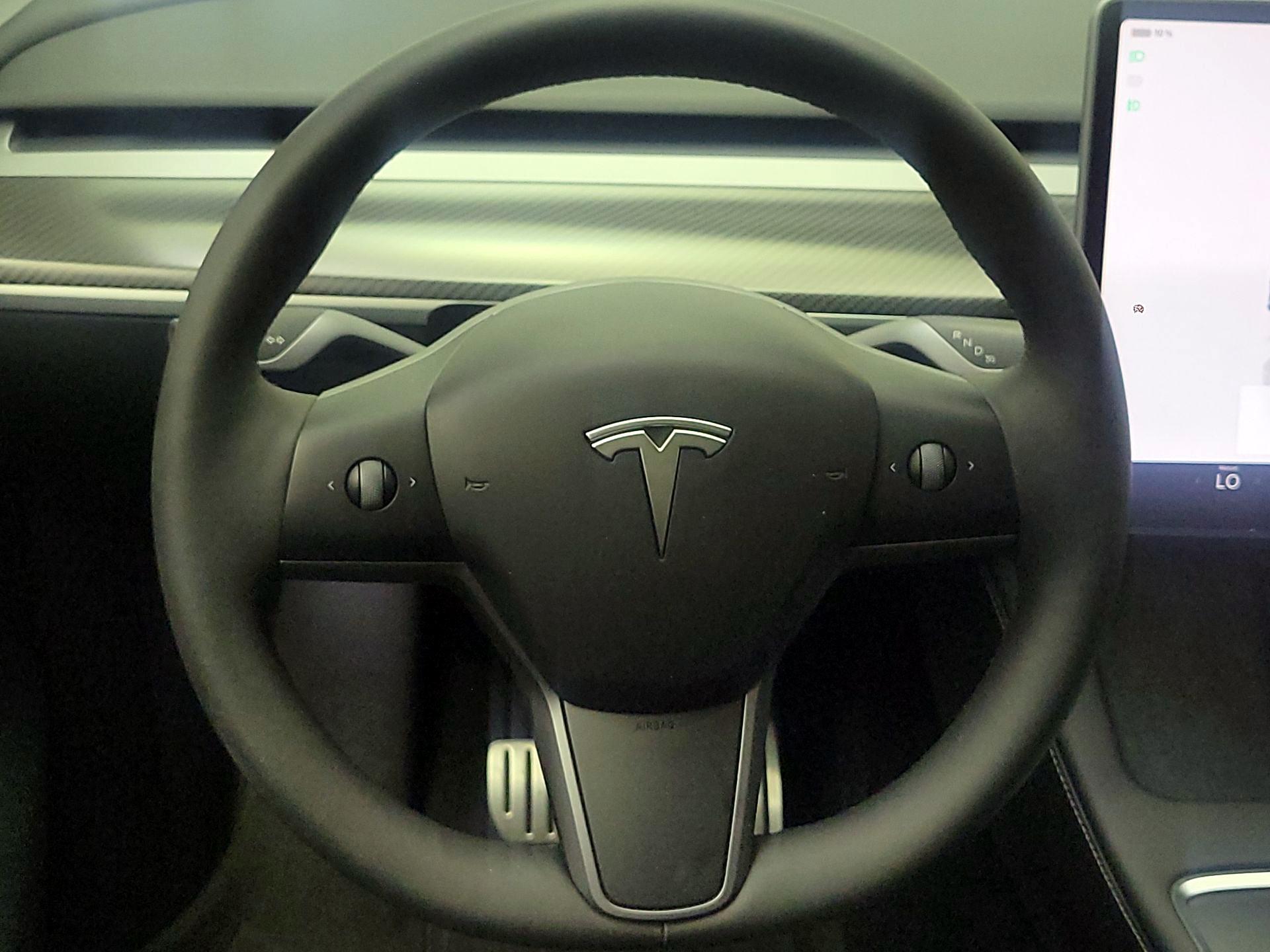 Thumbnail: 2023 Tesla Model Y - 10
