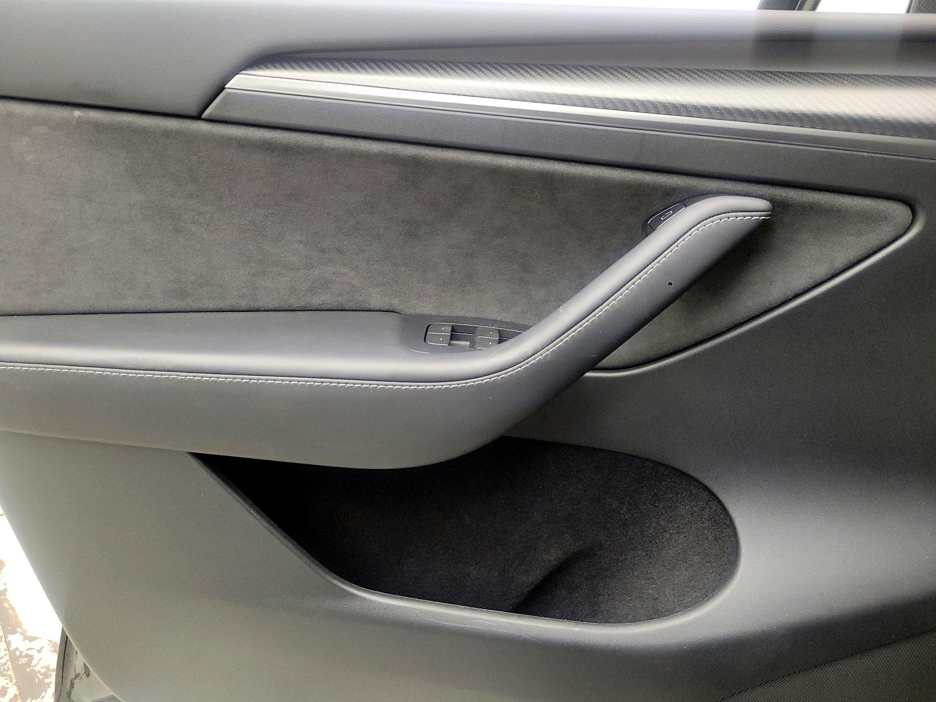 Thumbnail: 2023 Tesla Model Y - 12
