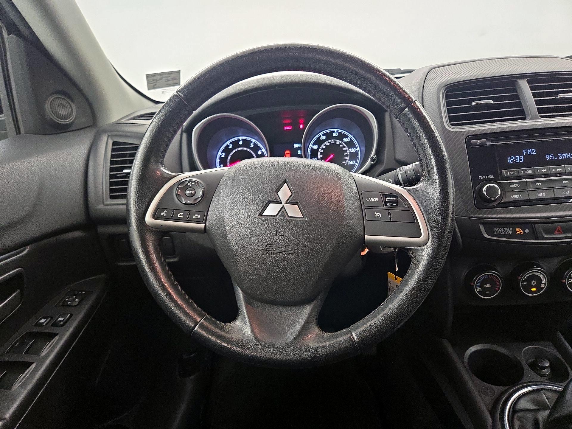 Thumbnail: 2015 Mitsubishi Outlander Sport - 10
