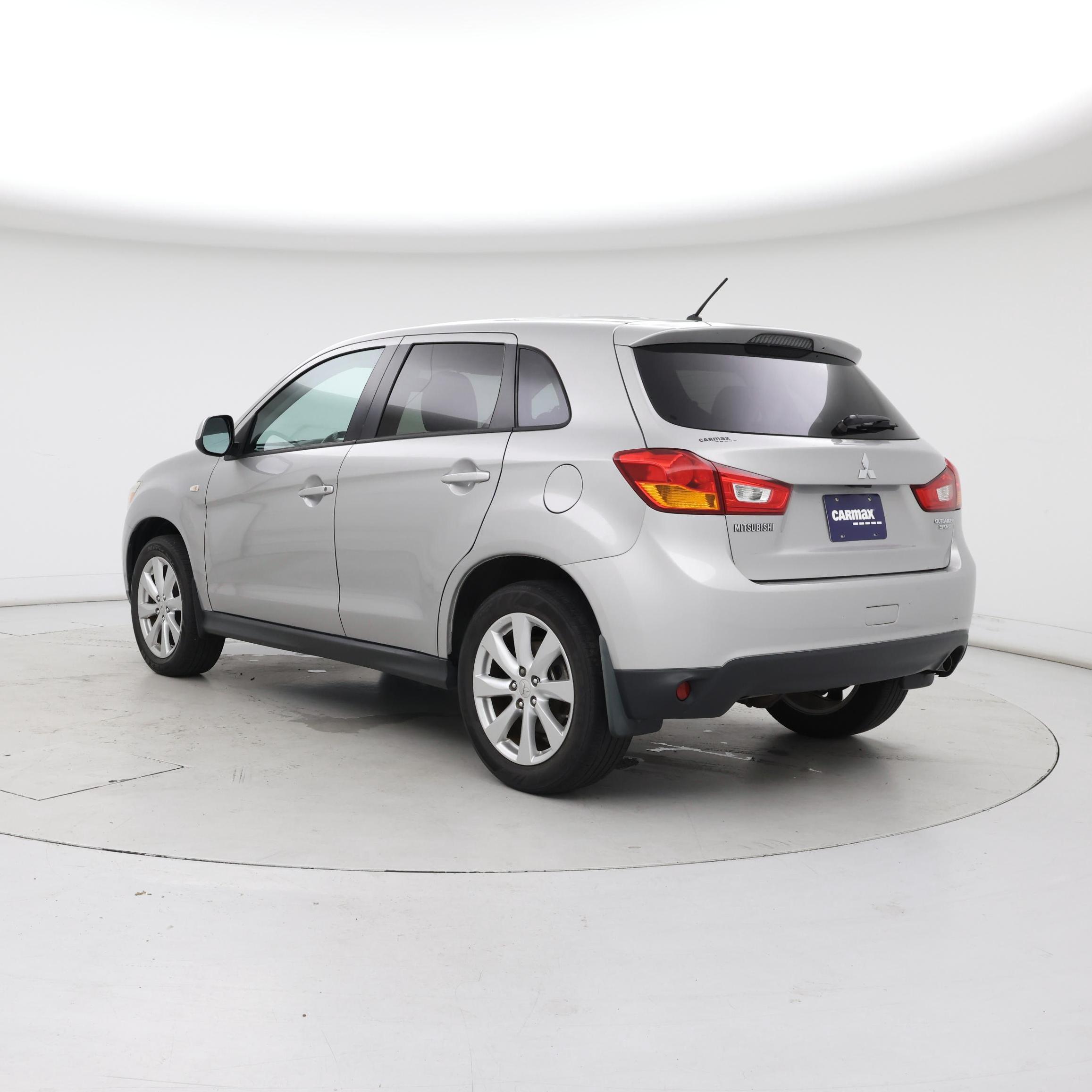 Thumbnail: 2015 Mitsubishi Outlander Sport - 2