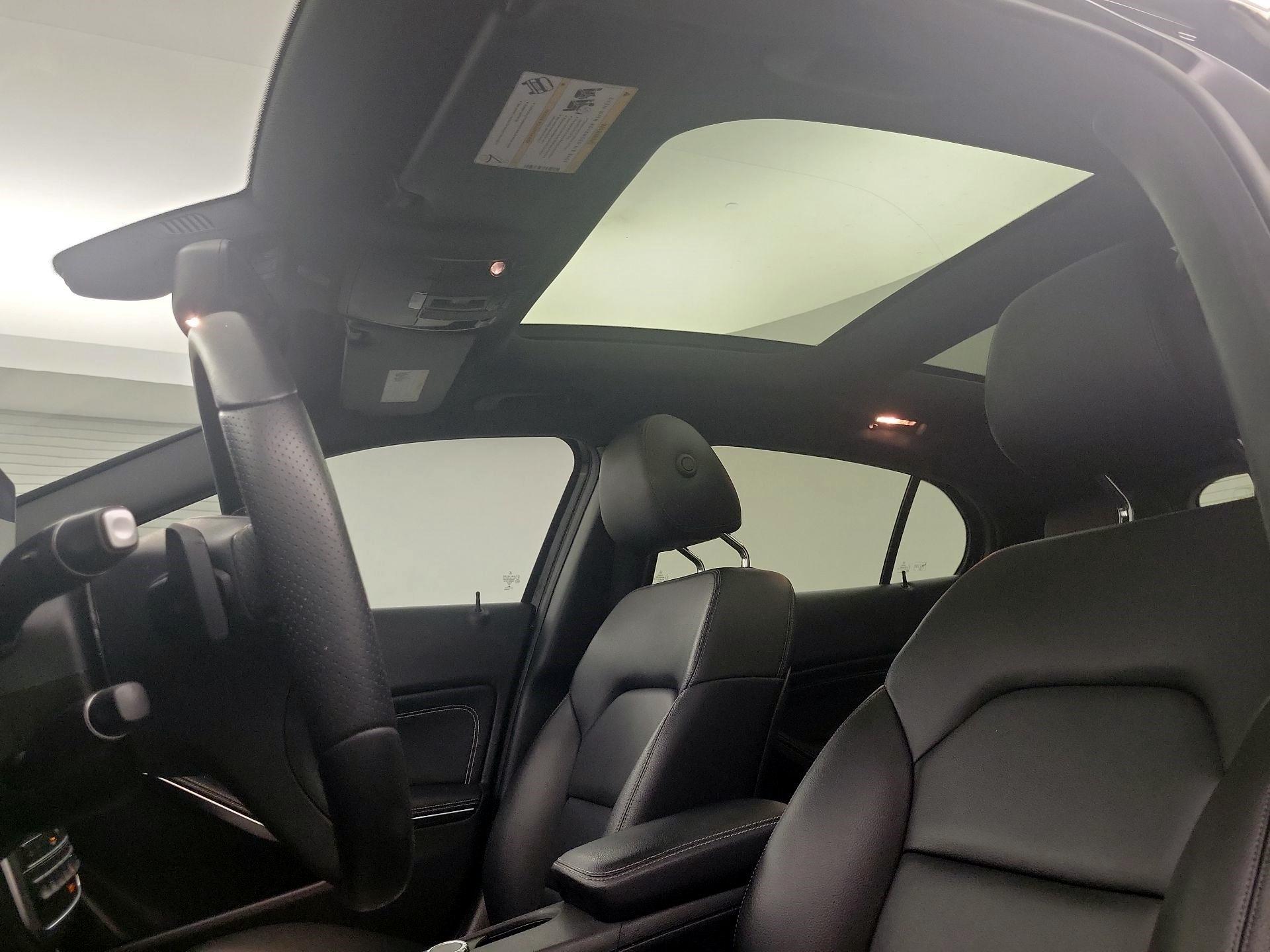 Thumbnail: 2016 Mercedes-Benz GLA - 18