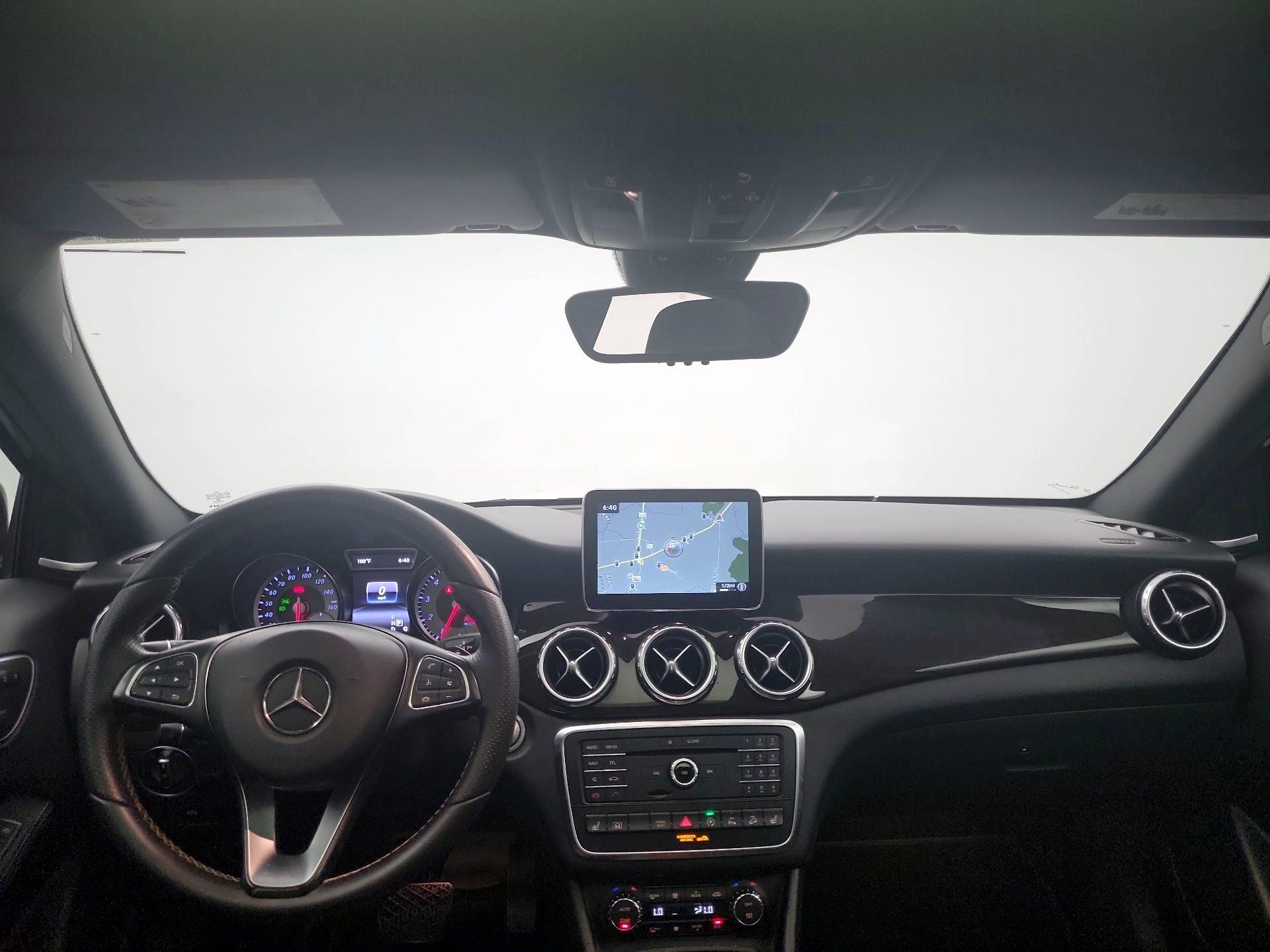 Thumbnail: 2016 Mercedes-Benz GLA - 8