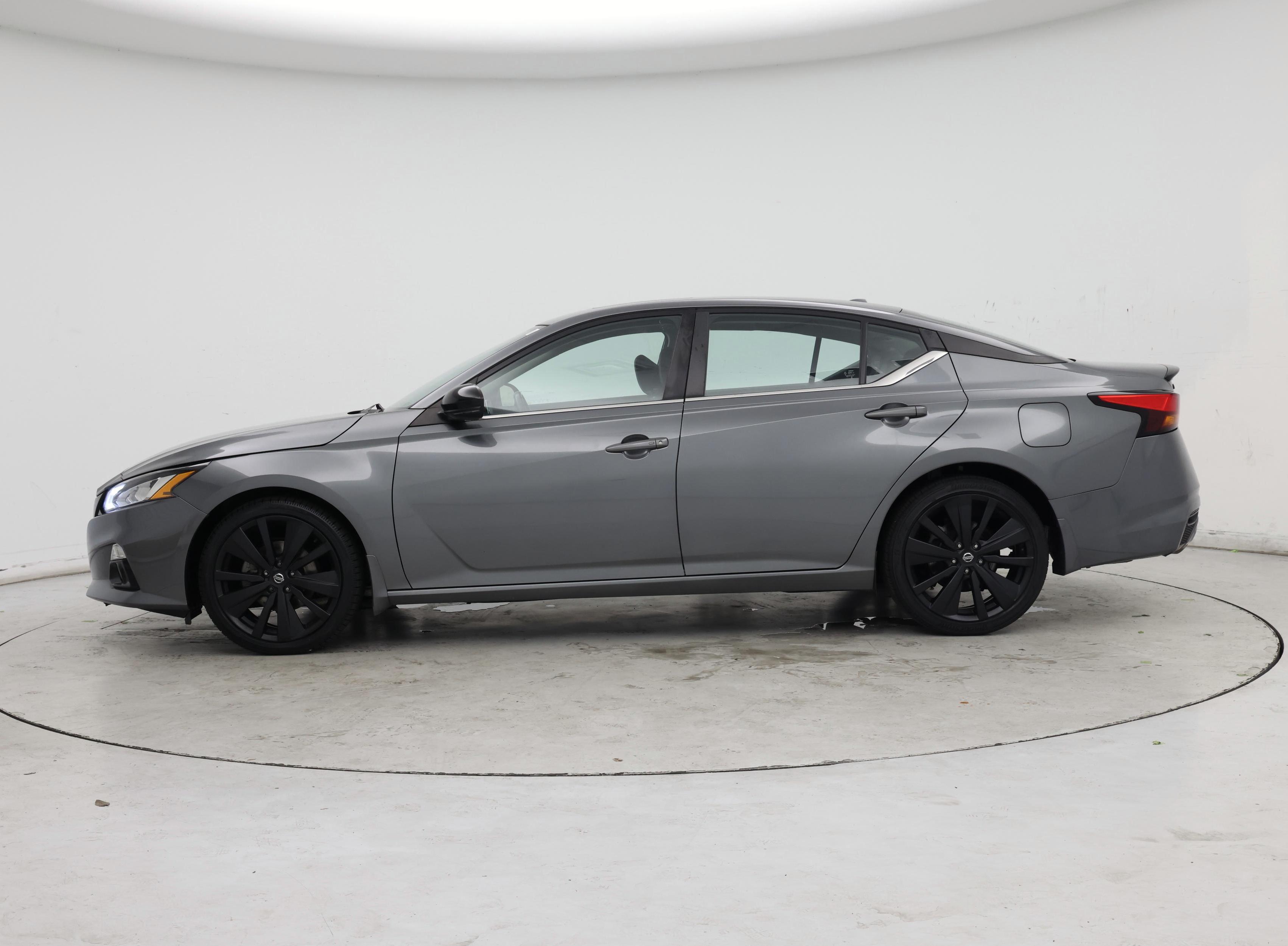 Thumbnail: 2022 Nissan Altima - 3