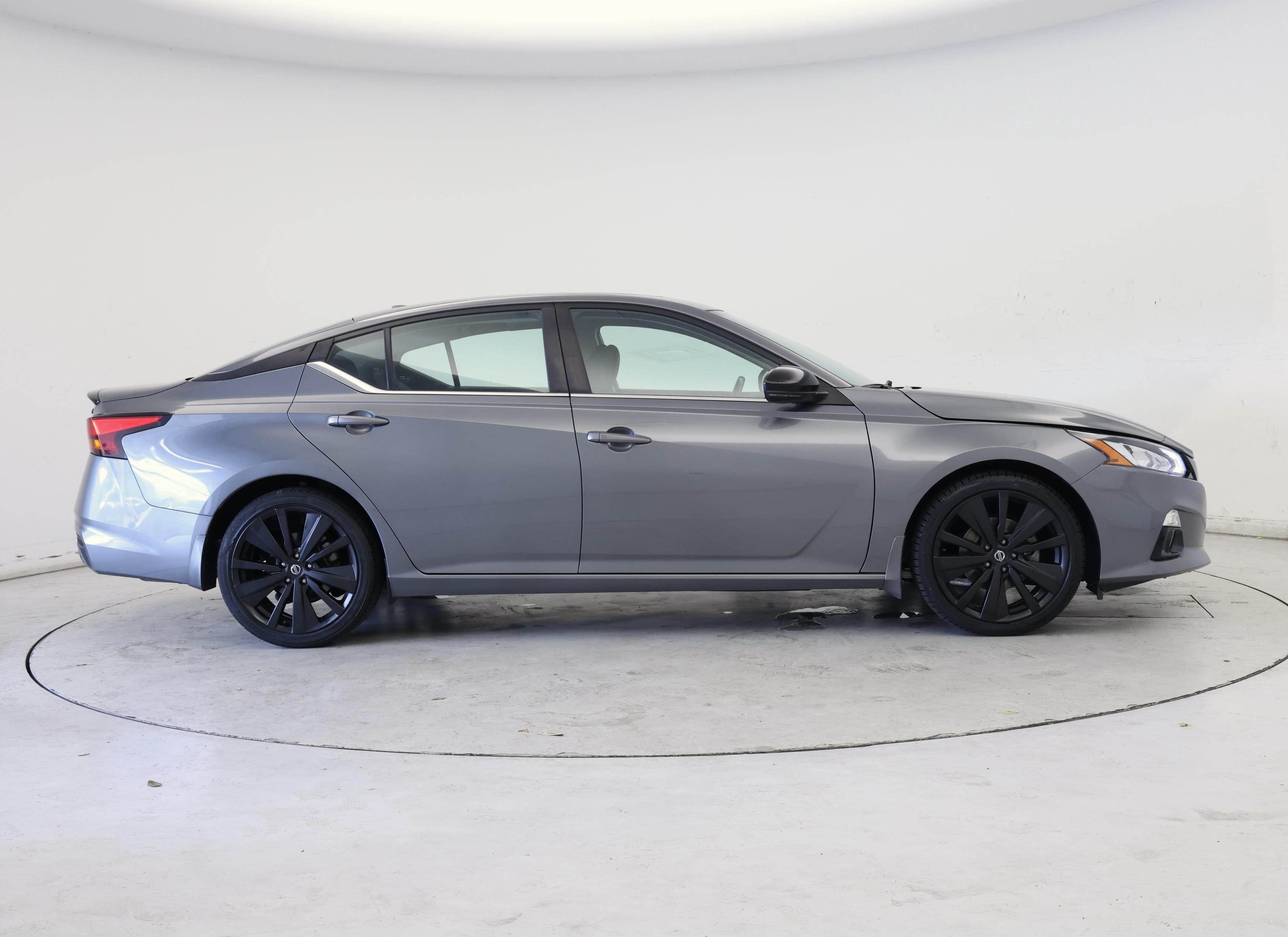 Thumbnail: 2022 Nissan Altima - 7