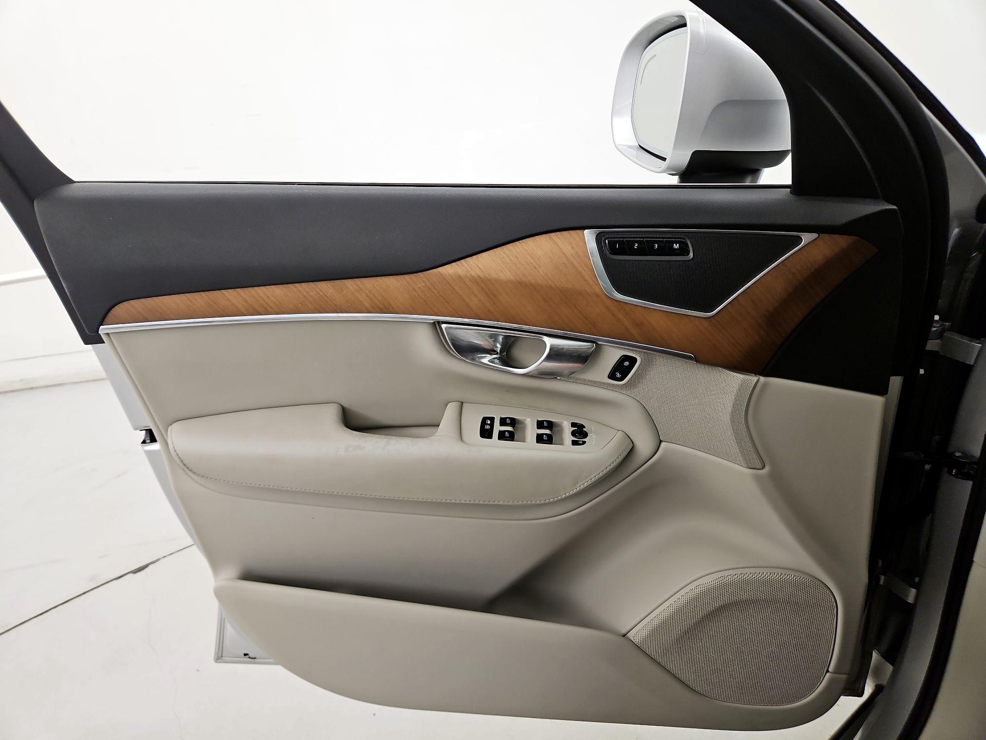 Thumbnail: 2018 Volvo XC90 - 12