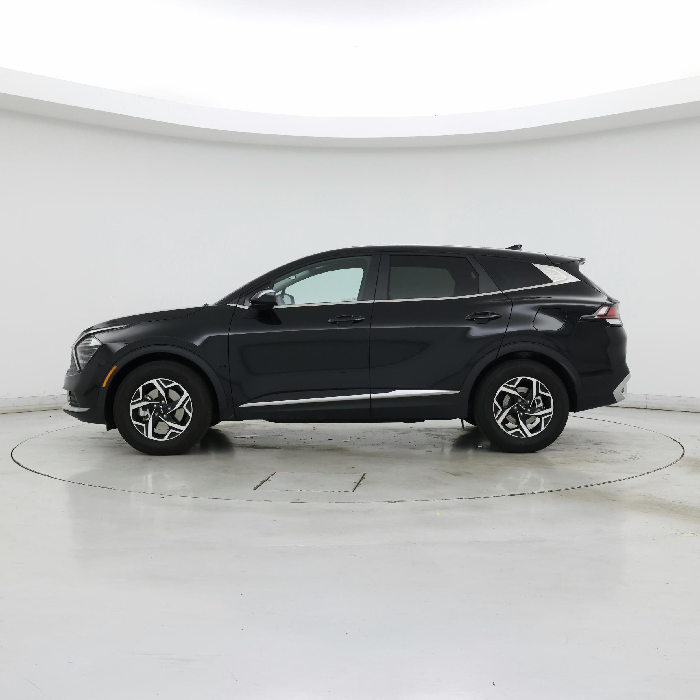 Thumbnail: 2024 Kia Sportage - 3