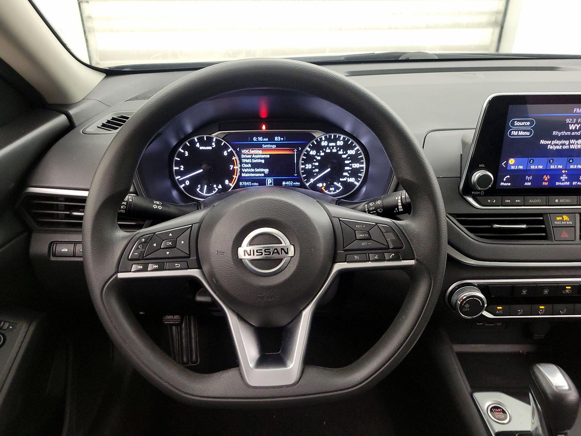 Thumbnail: 2020 Nissan Altima - 10