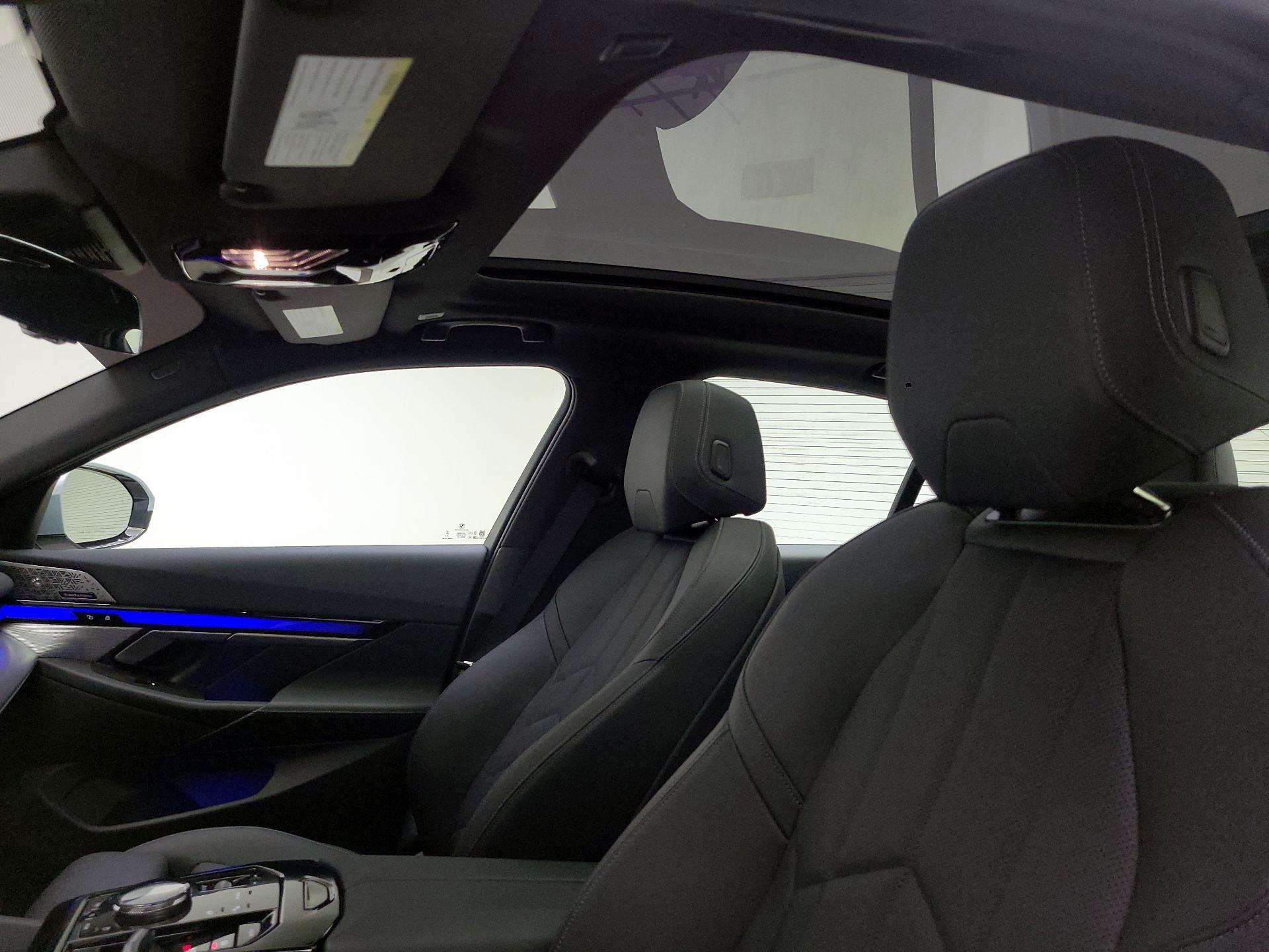 Thumbnail: 2024 BMW i5 - 20