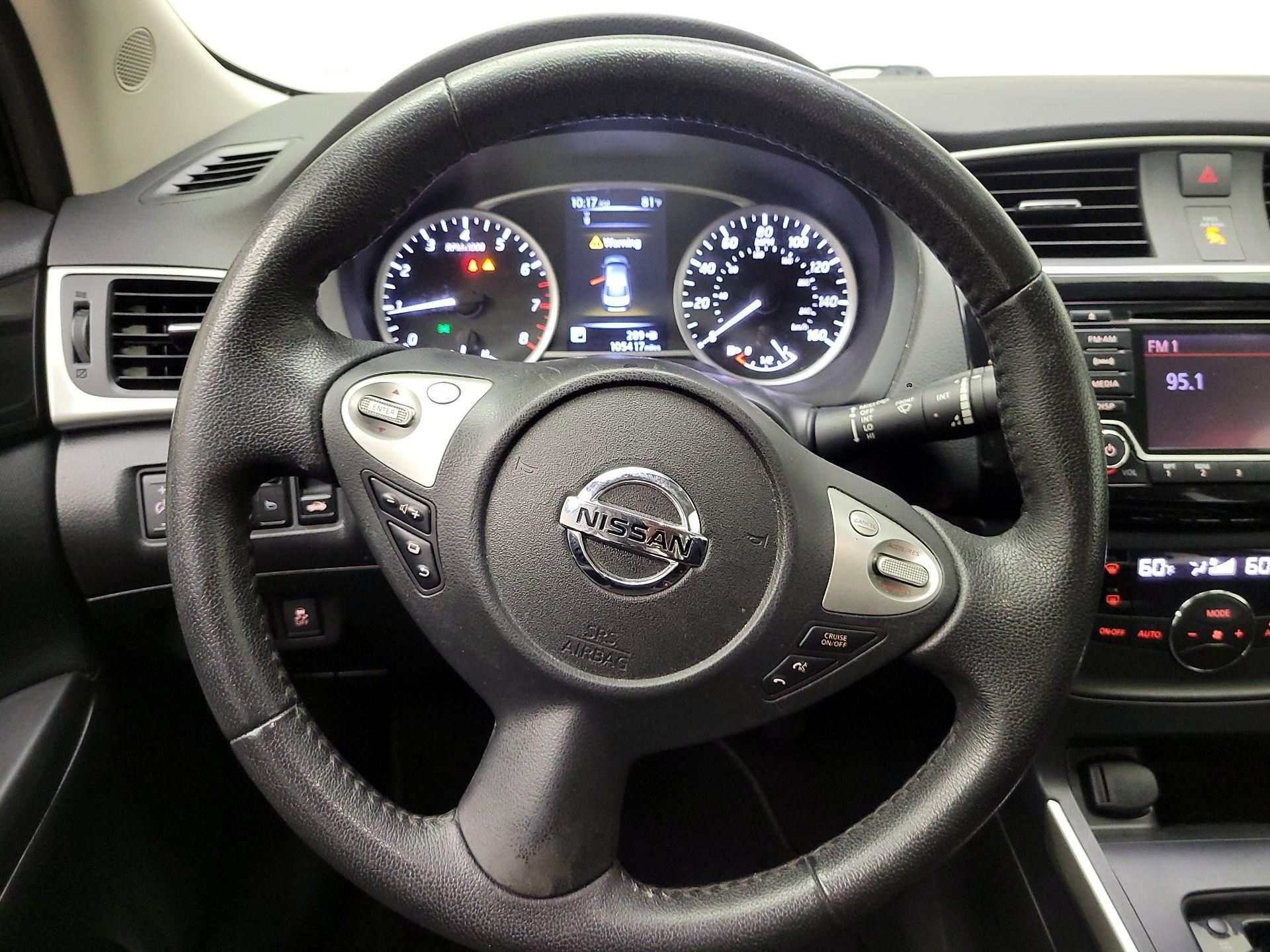 Thumbnail: 2018 Nissan Sentra - 10