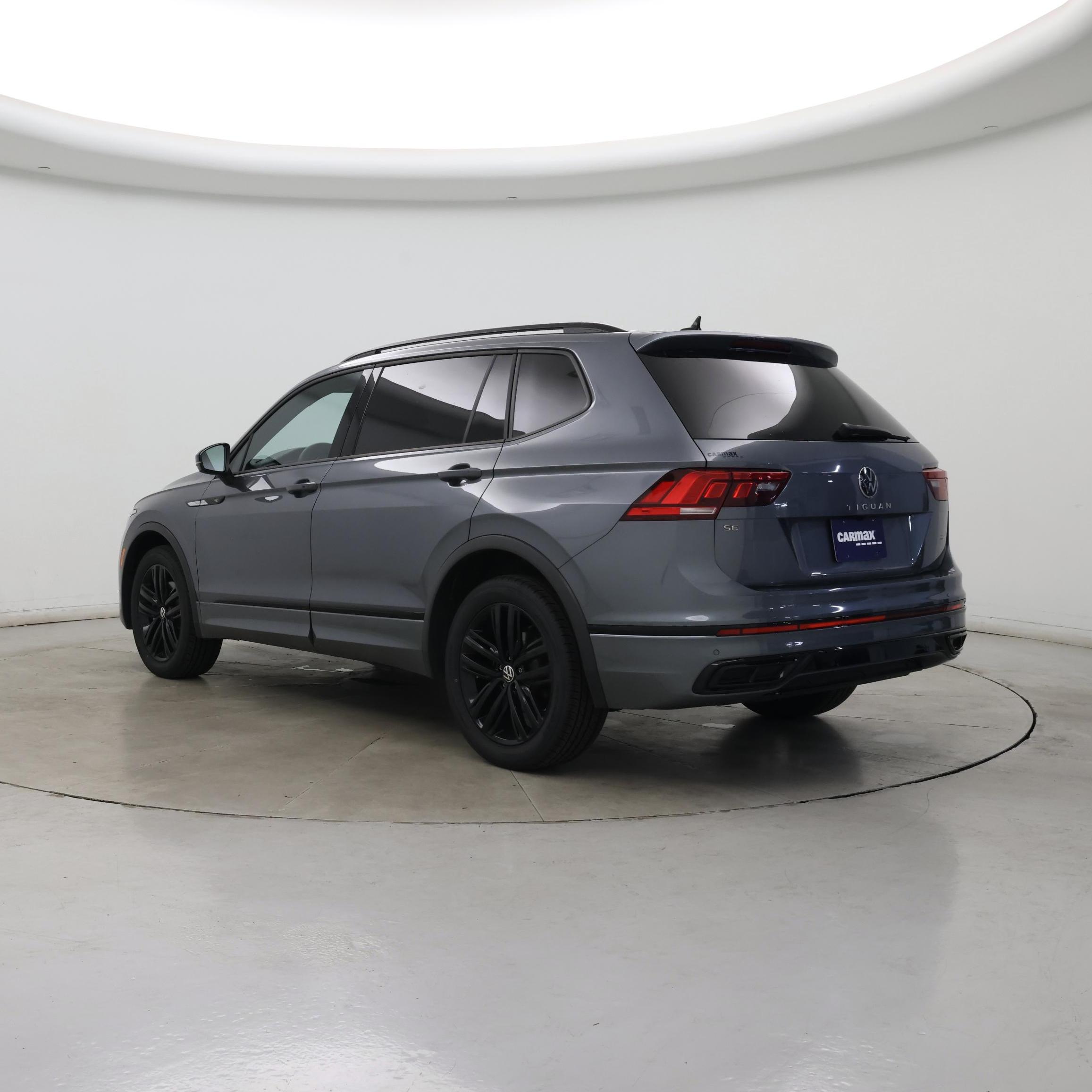 Thumbnail: 2022 Volkswagen Tiguan - 2