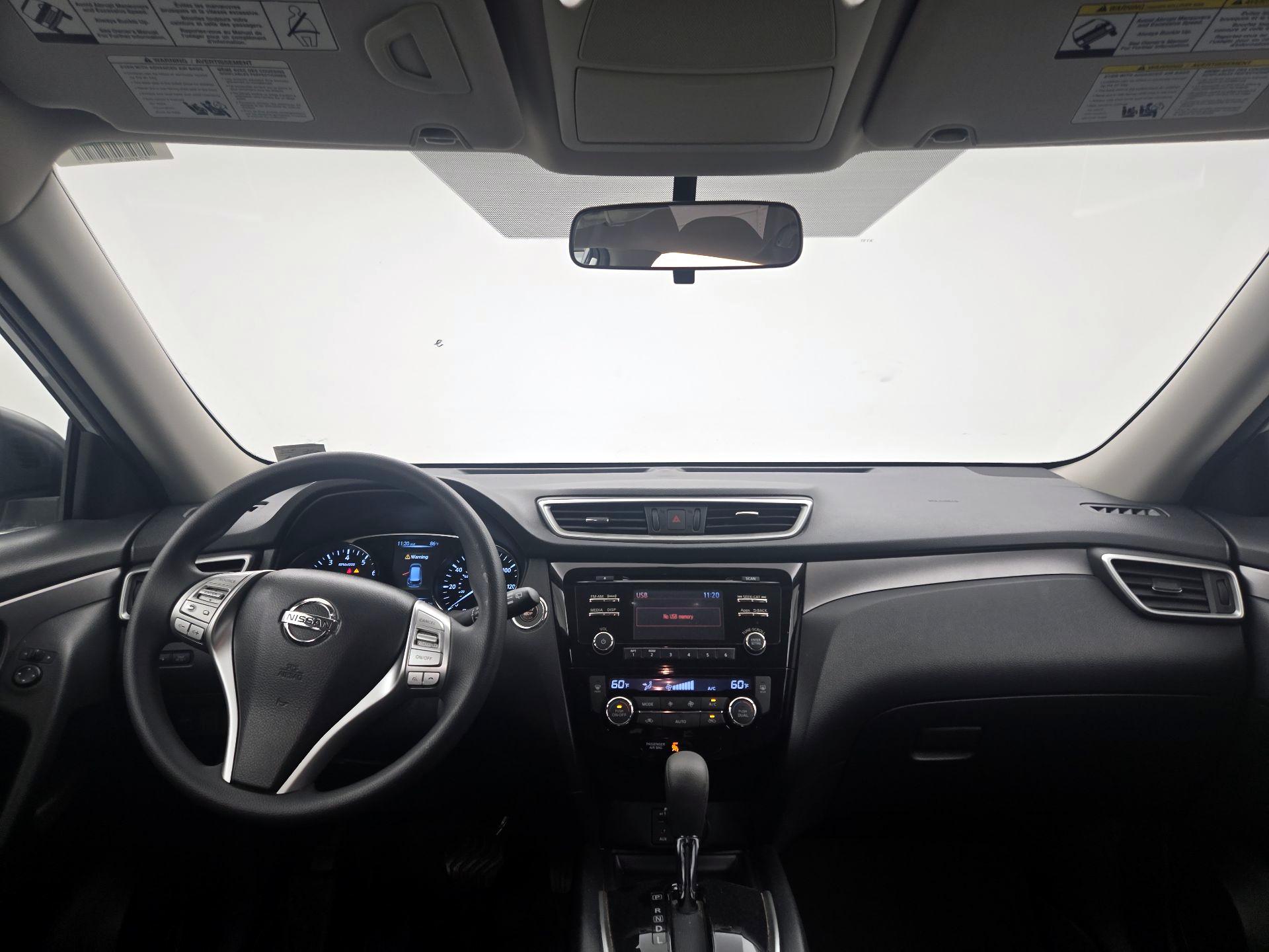 Thumbnail: 2015 Nissan Rogue - 9
