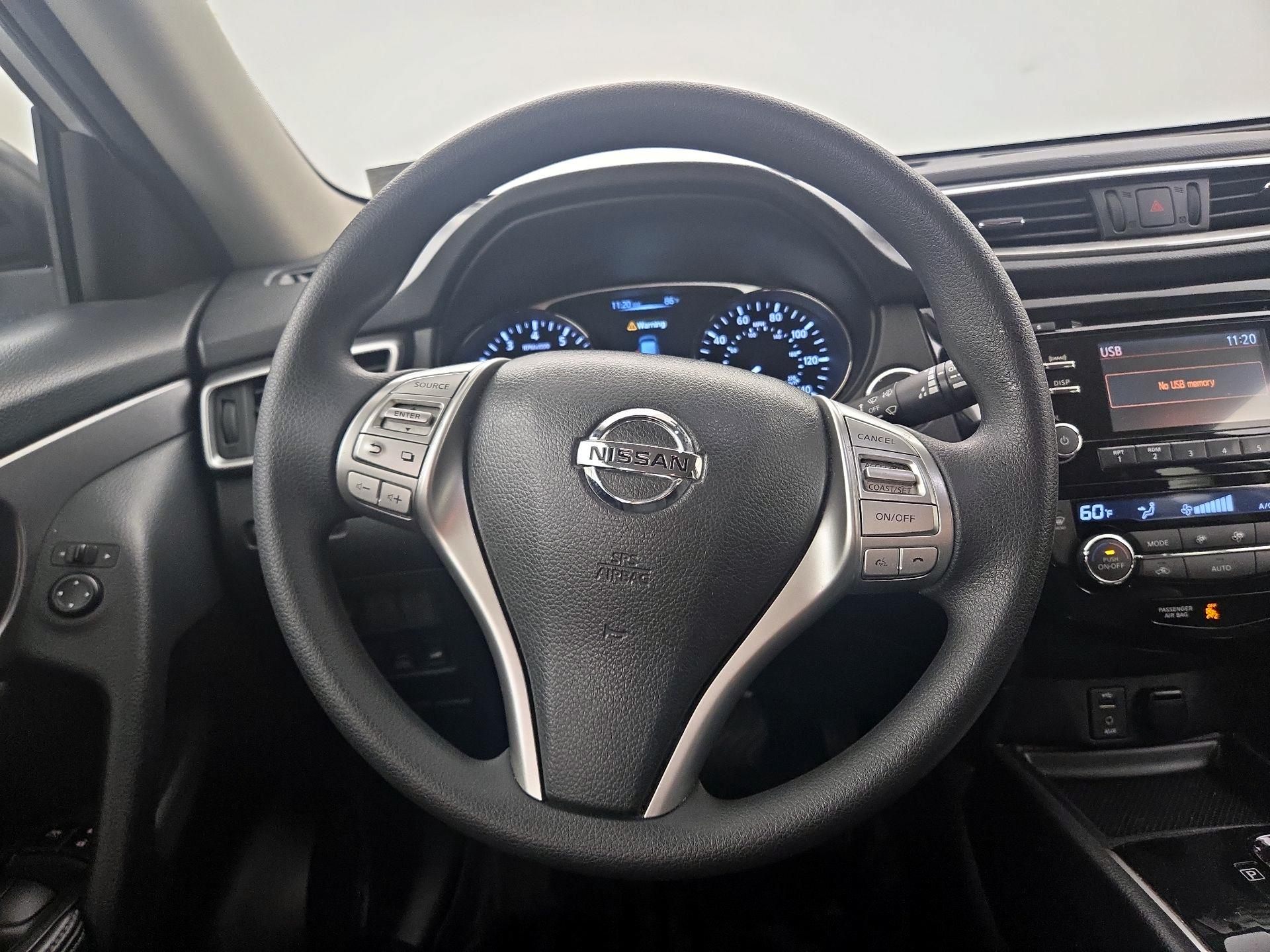 Thumbnail: 2015 Nissan Rogue - 10