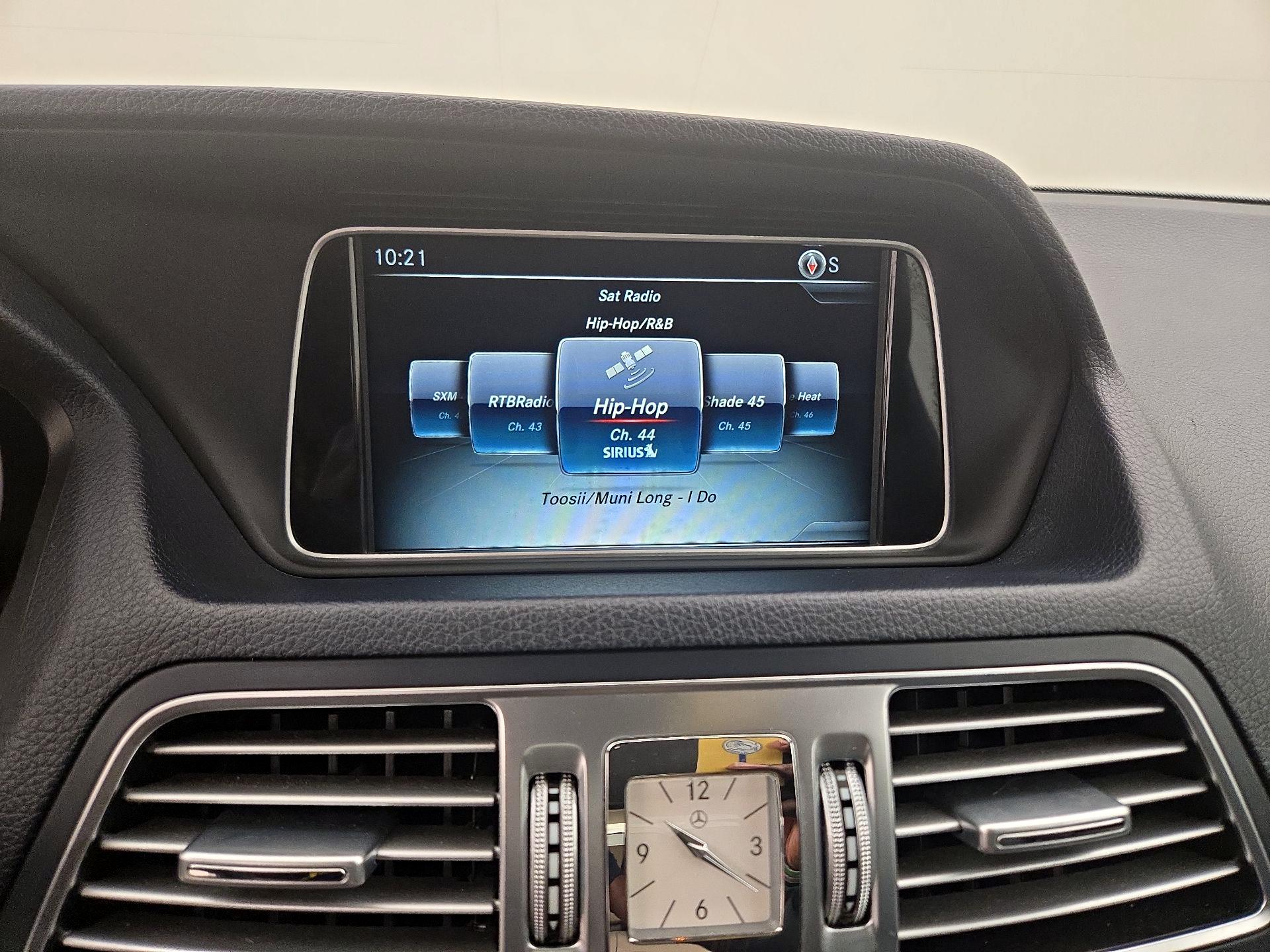 Thumbnail: 2016 Mercedes-Benz E-Class - 16