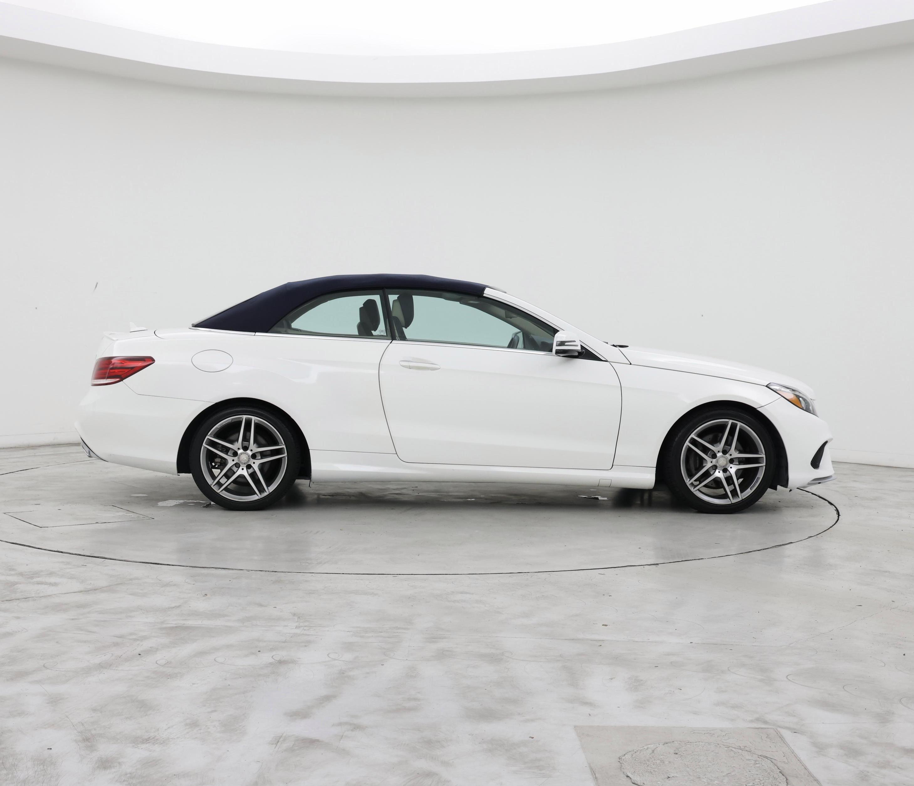 Thumbnail: 2016 Mercedes-Benz E-Class - 7