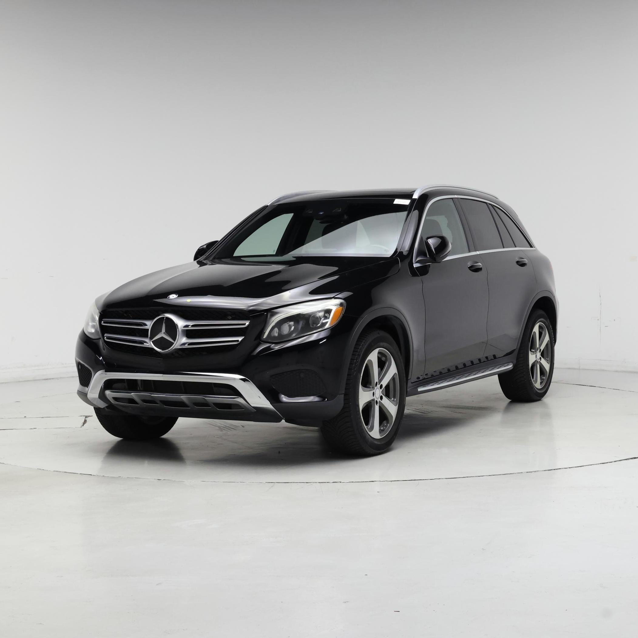 Thumbnail: 2017 Mercedes-Benz GLC - 4