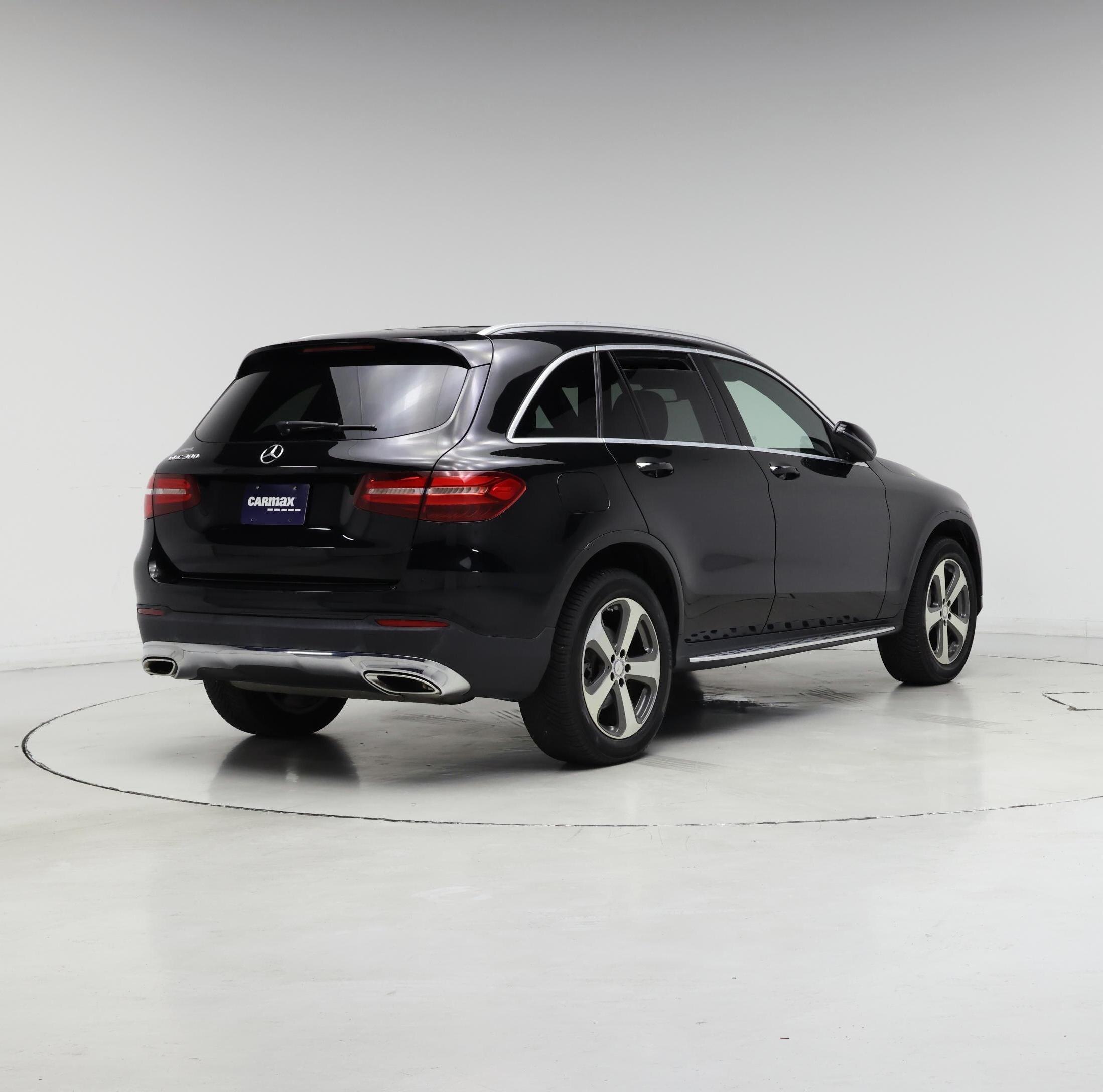 Thumbnail: 2017 Mercedes-Benz GLC - 8