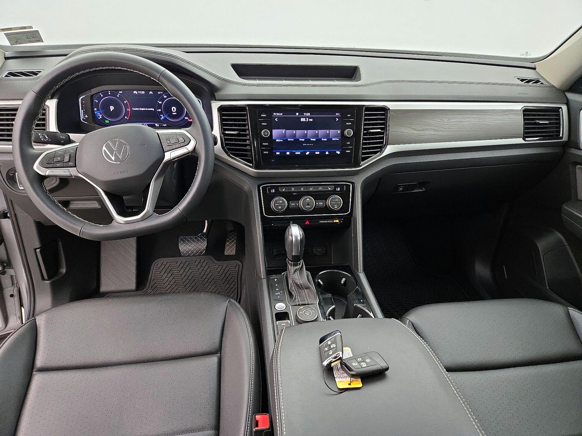 Thumbnail: 2023 Volkswagen Atlas - 9