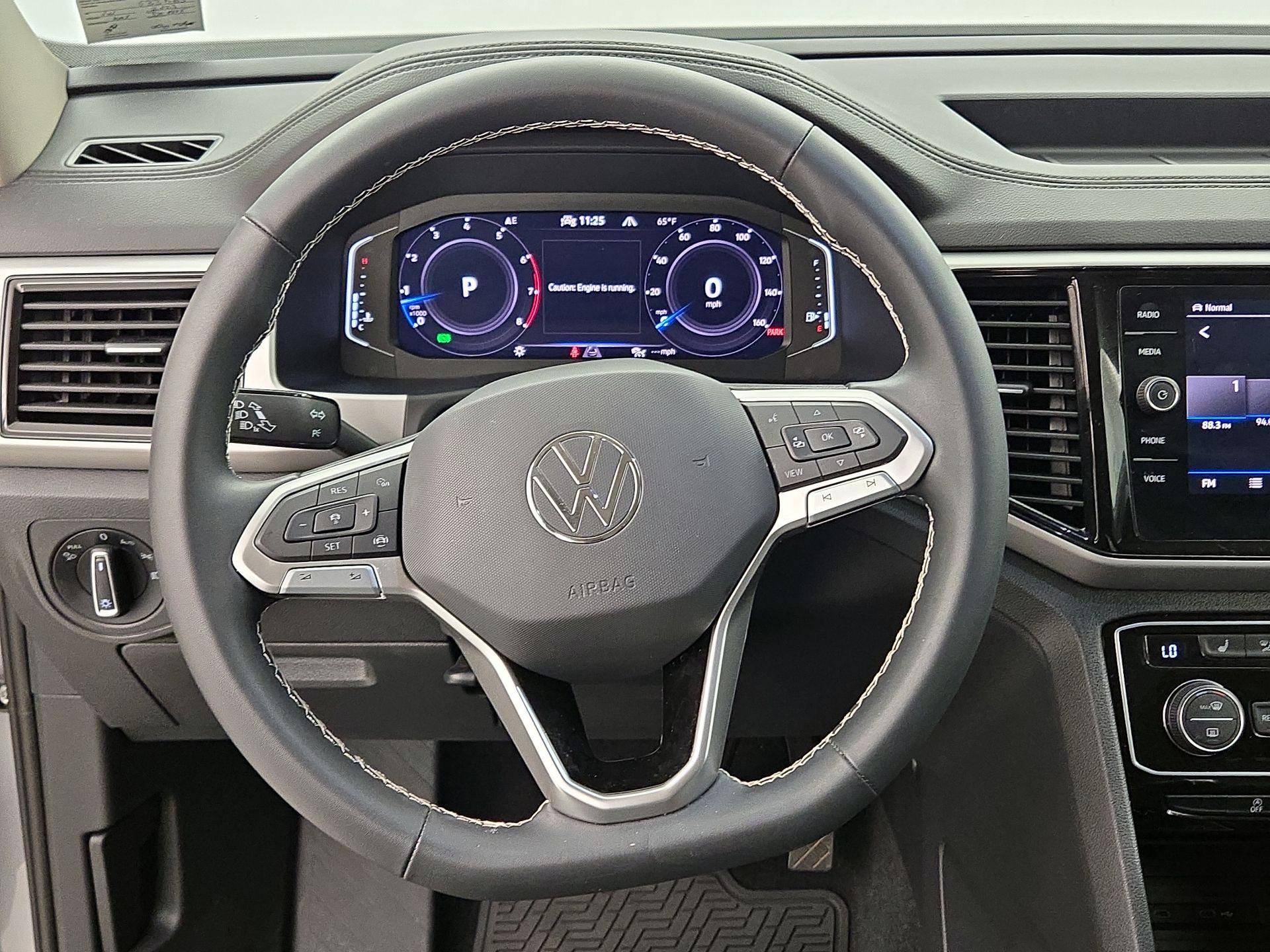 Thumbnail: 2023 Volkswagen Atlas - 10