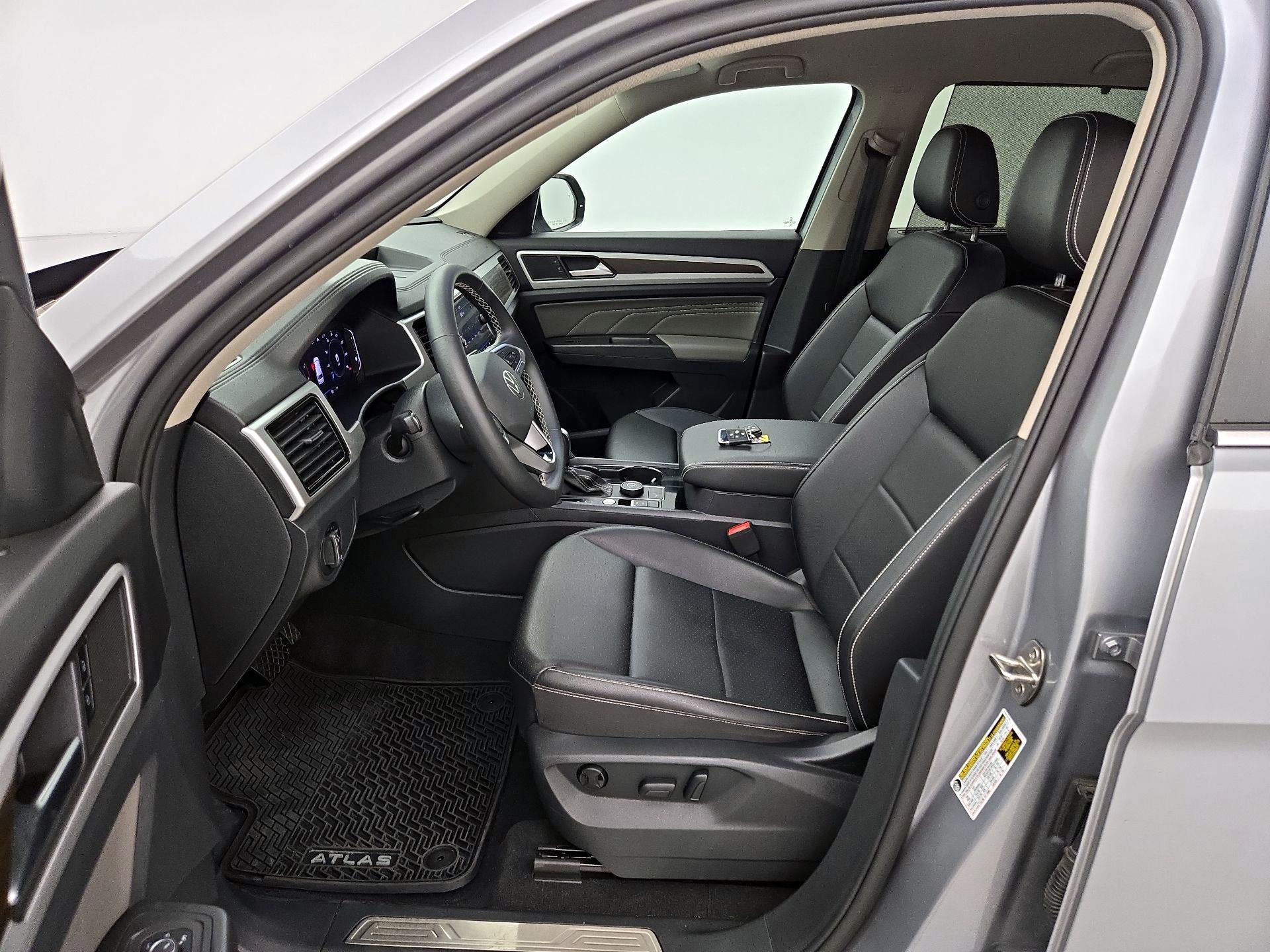 Thumbnail: 2023 Volkswagen Atlas - 11