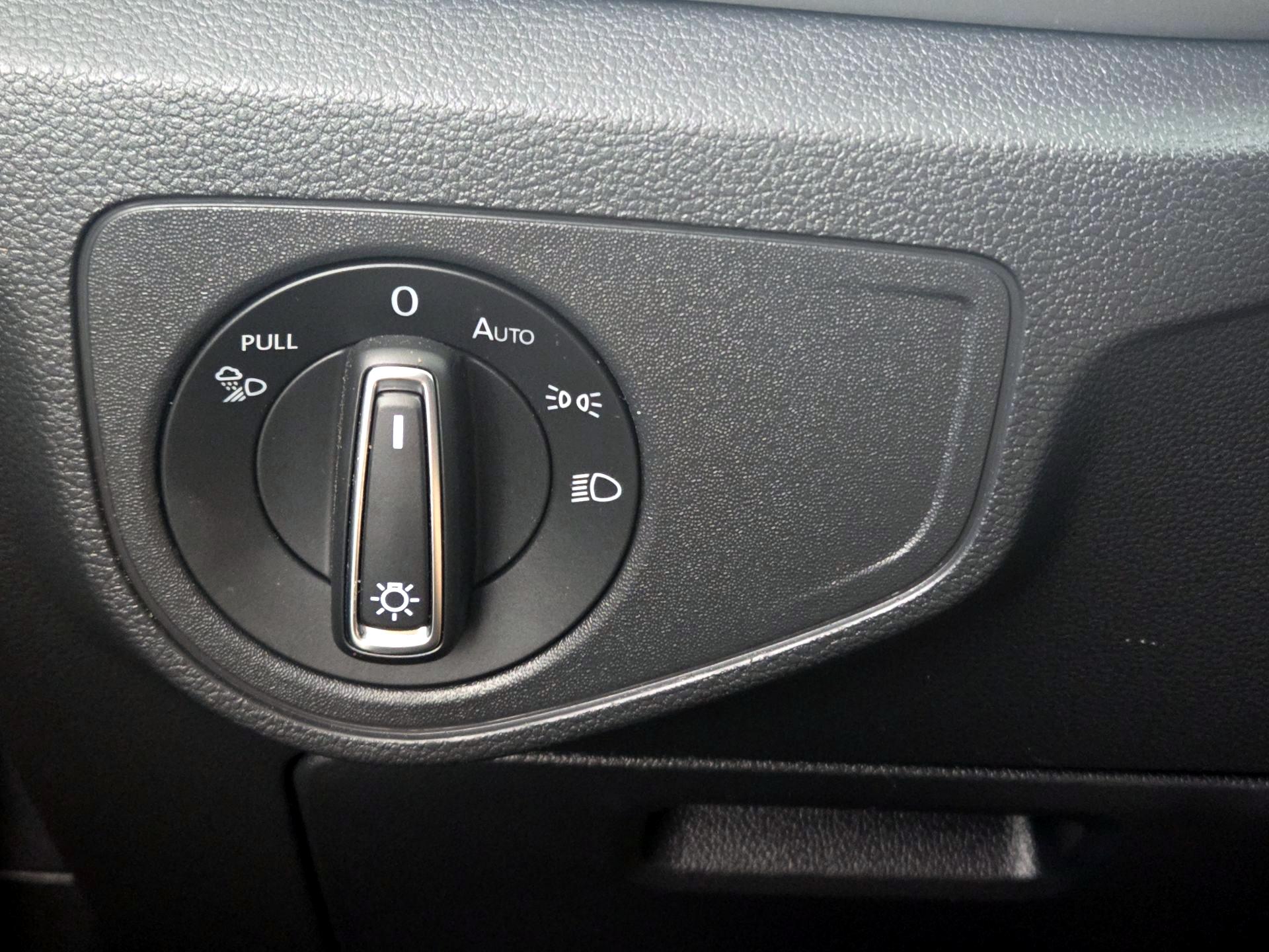 Thumbnail: 2023 Volkswagen Atlas - 13