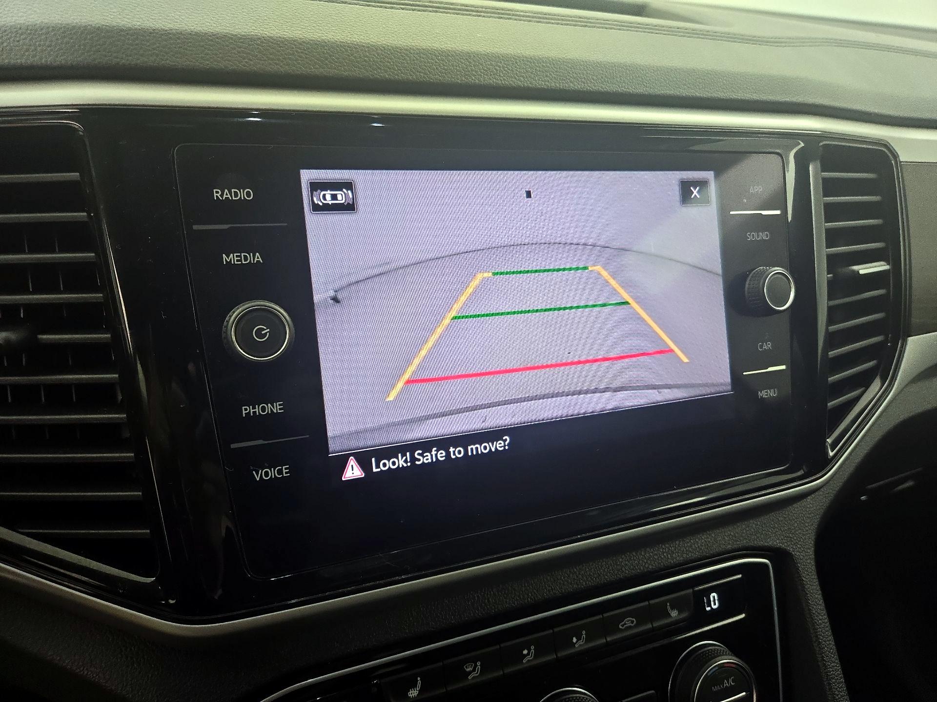 Thumbnail: 2023 Volkswagen Atlas - 14