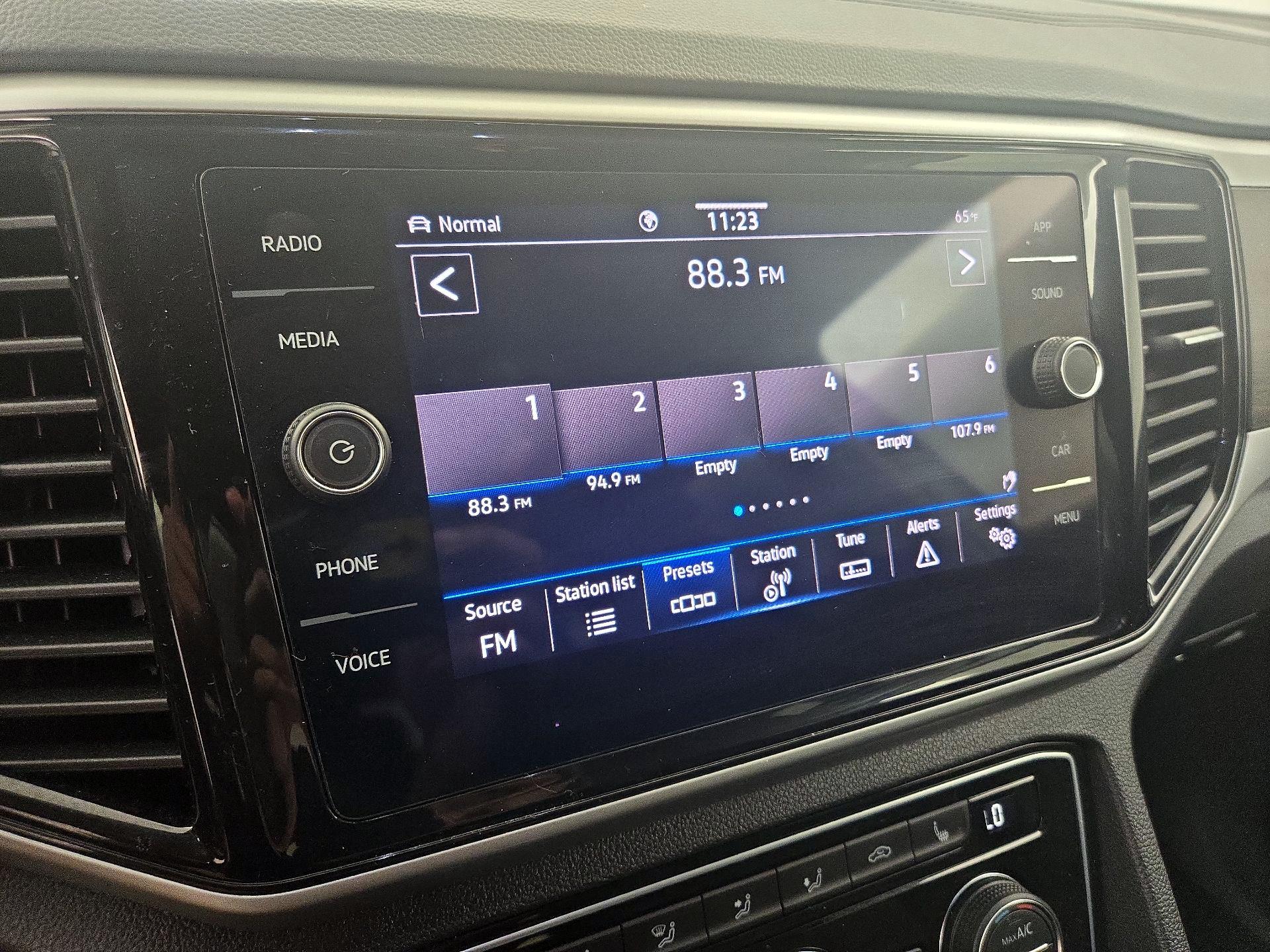 Thumbnail: 2023 Volkswagen Atlas - 15