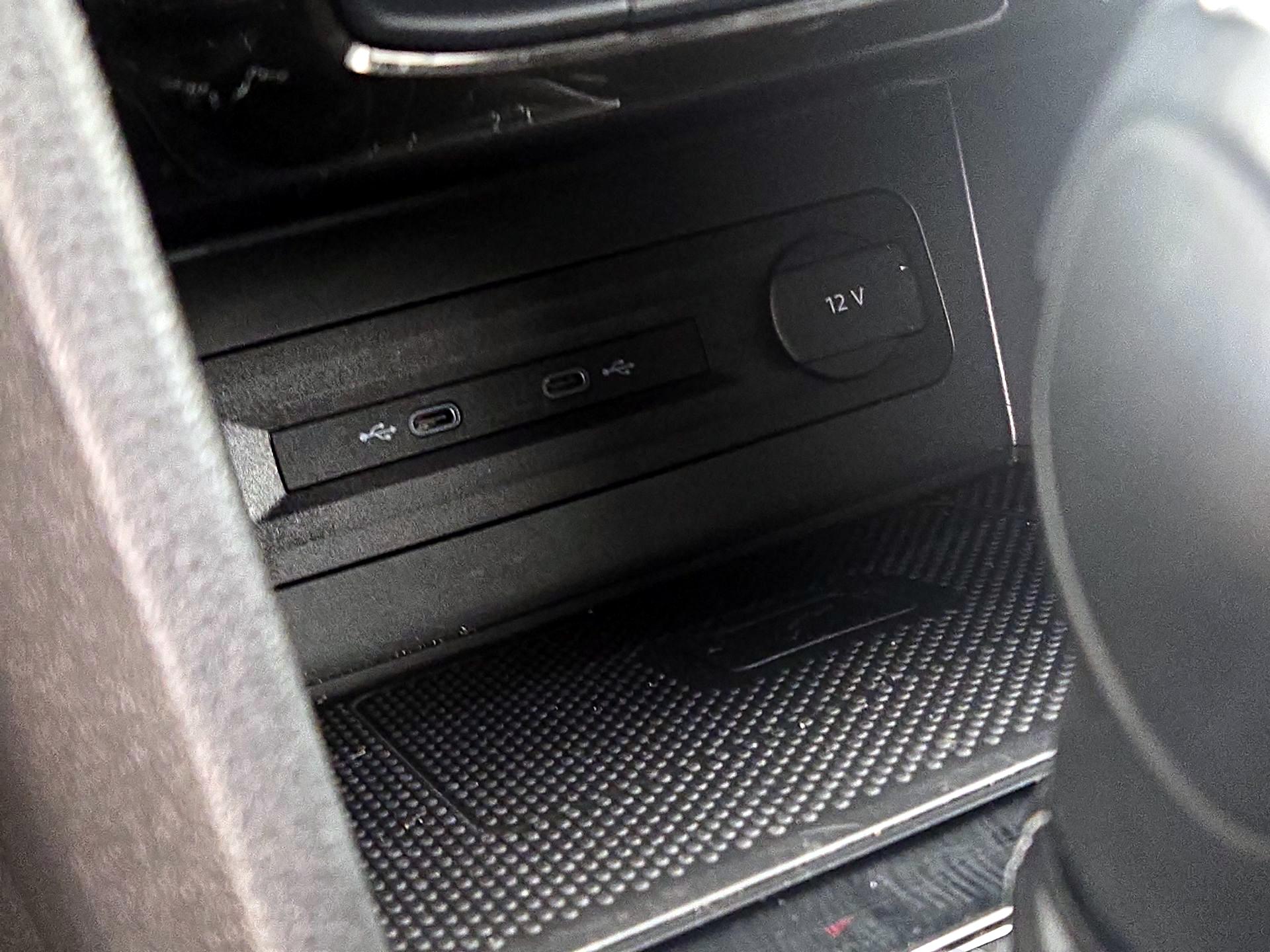 Thumbnail: 2023 Volkswagen Atlas - 18