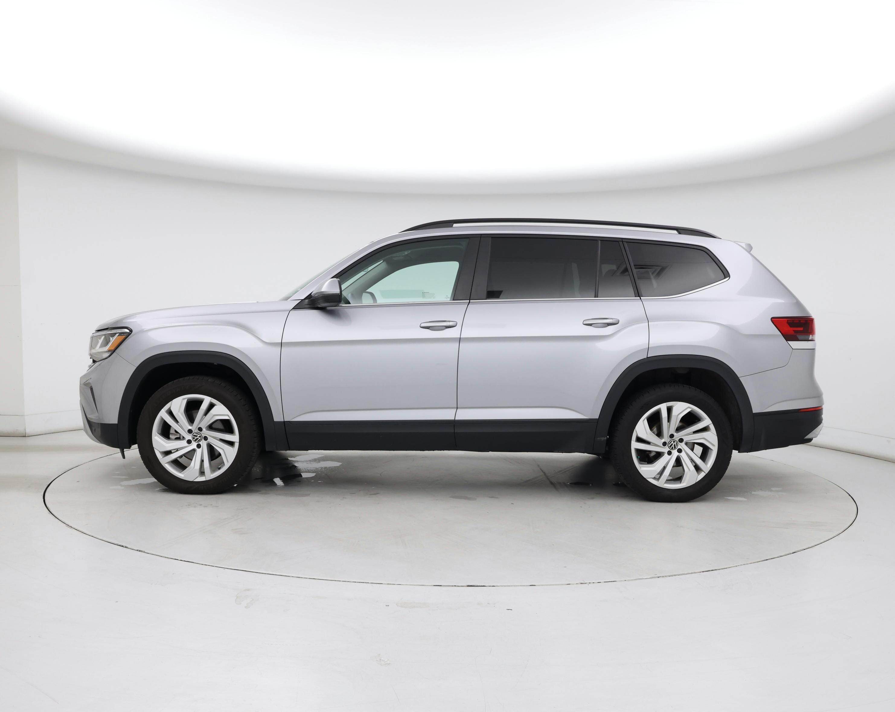 Thumbnail: 2023 Volkswagen Atlas - 3