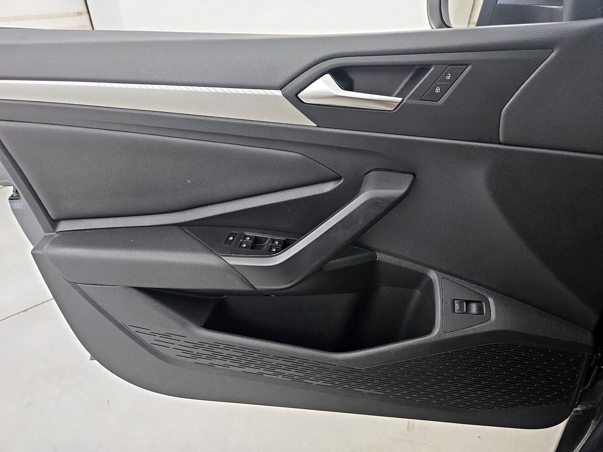 Thumbnail: 2020 Volkswagen Jetta - 12