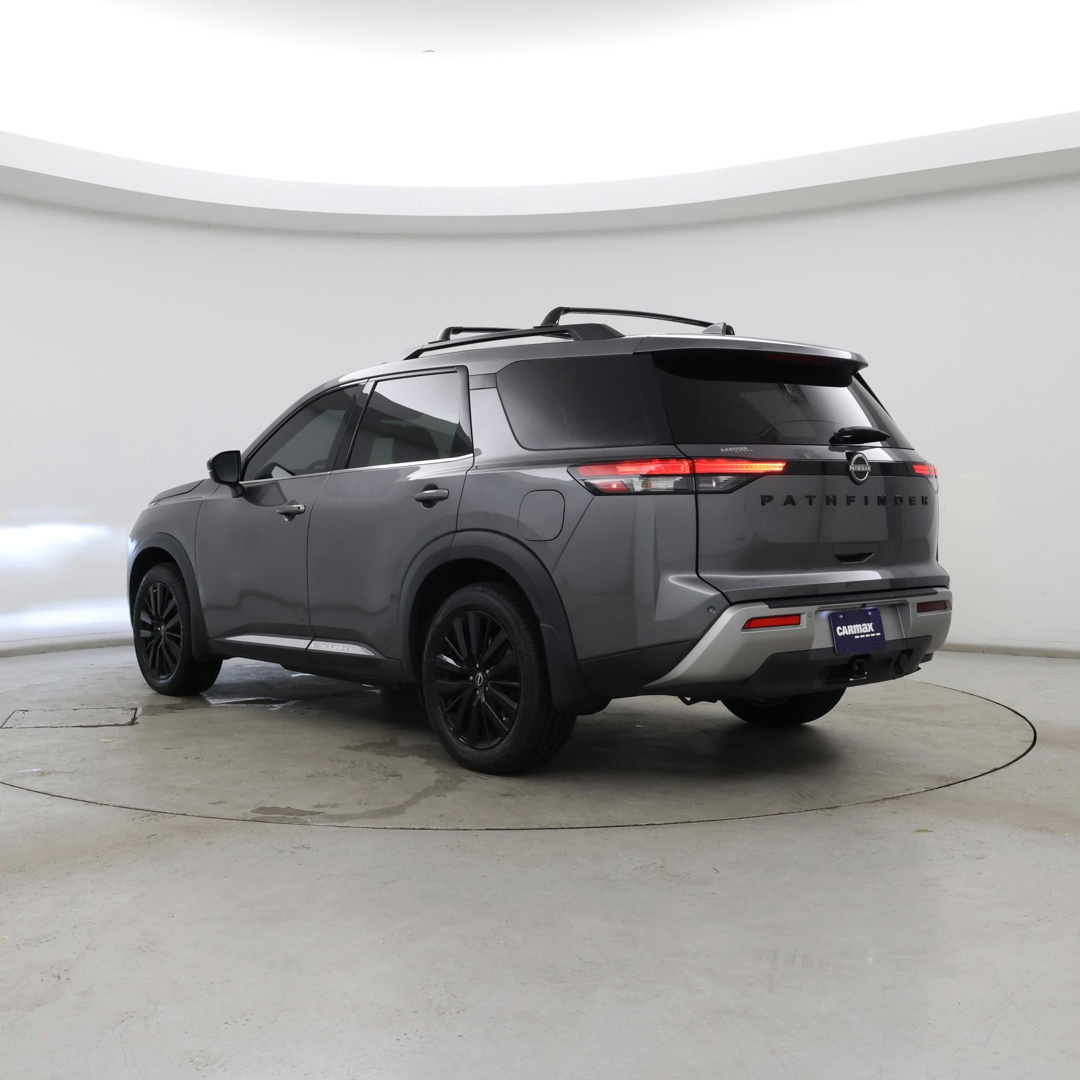 Thumbnail: 2022 Nissan Pathfinder - 2