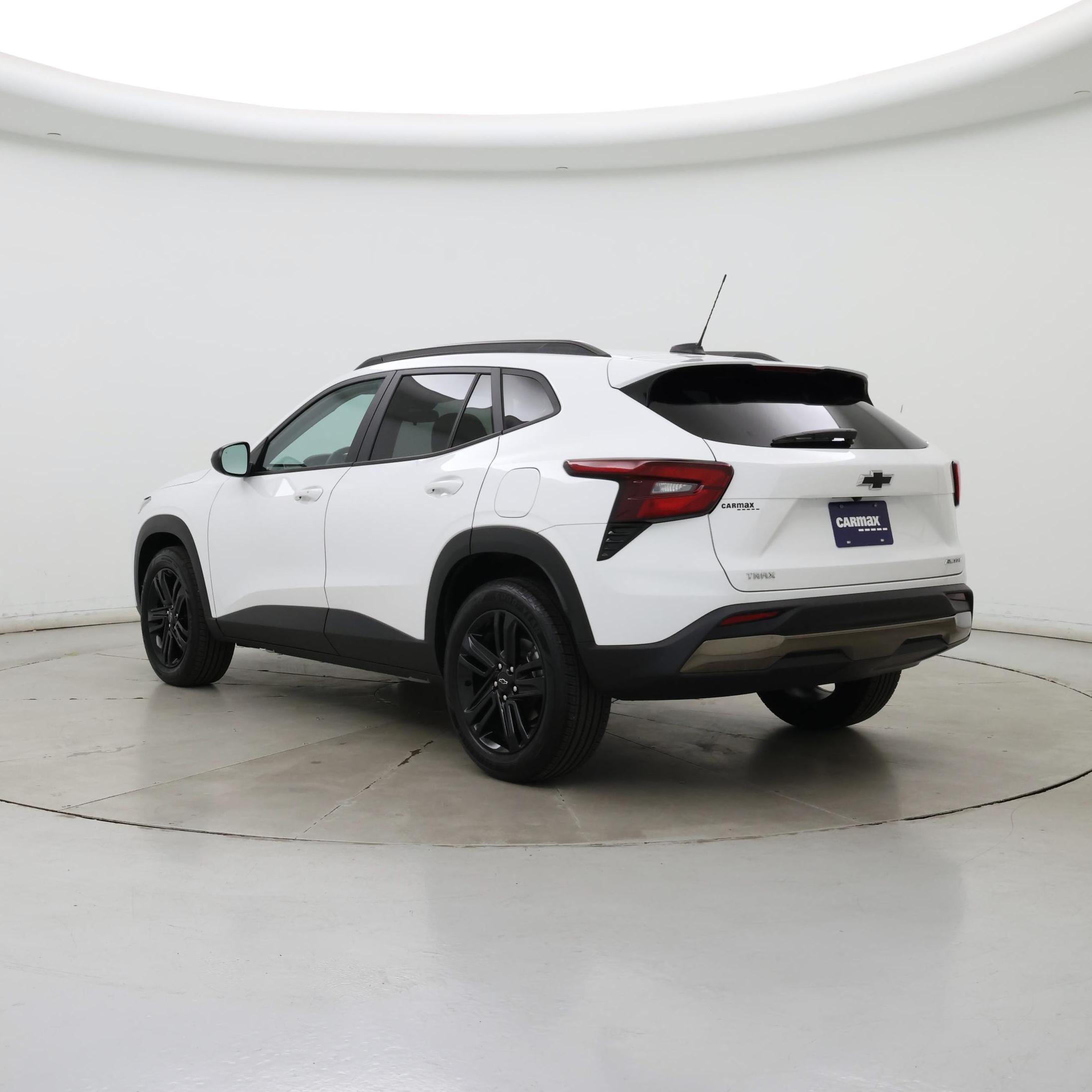 Thumbnail: 2024 Chevrolet Trax - 2