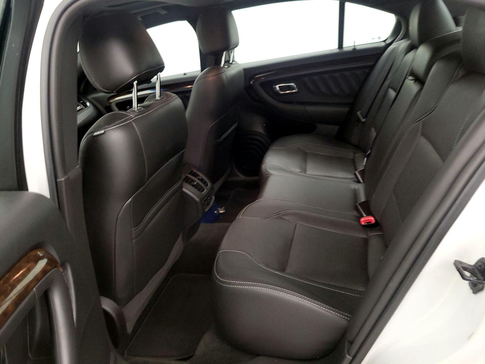 Thumbnail: 2014 Ford Taurus - 20