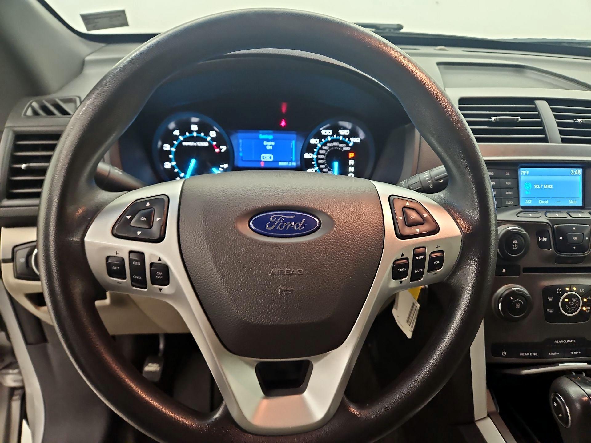 Thumbnail: 2014 Ford Explorer - 10