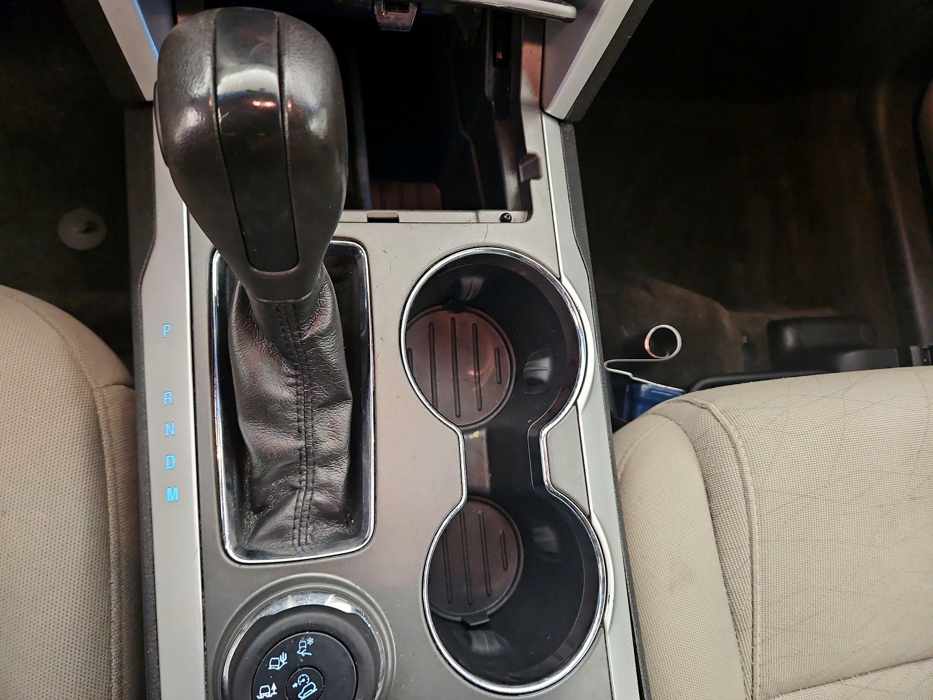 Thumbnail: 2014 Ford Explorer - 16