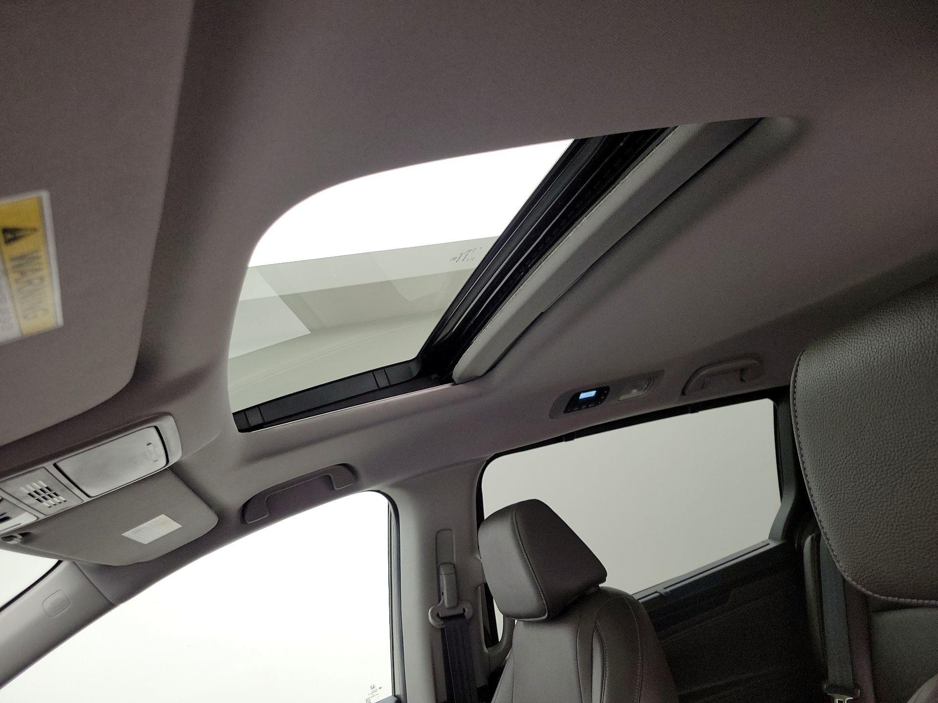 Thumbnail: 2022 Honda Odyssey - 19