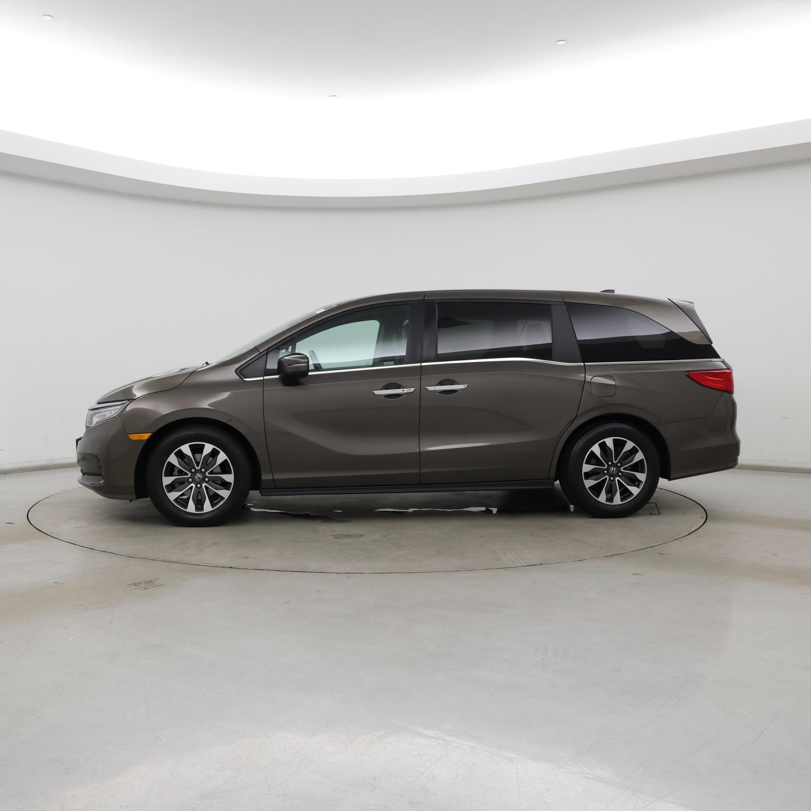 Thumbnail: 2022 Honda Odyssey - 3