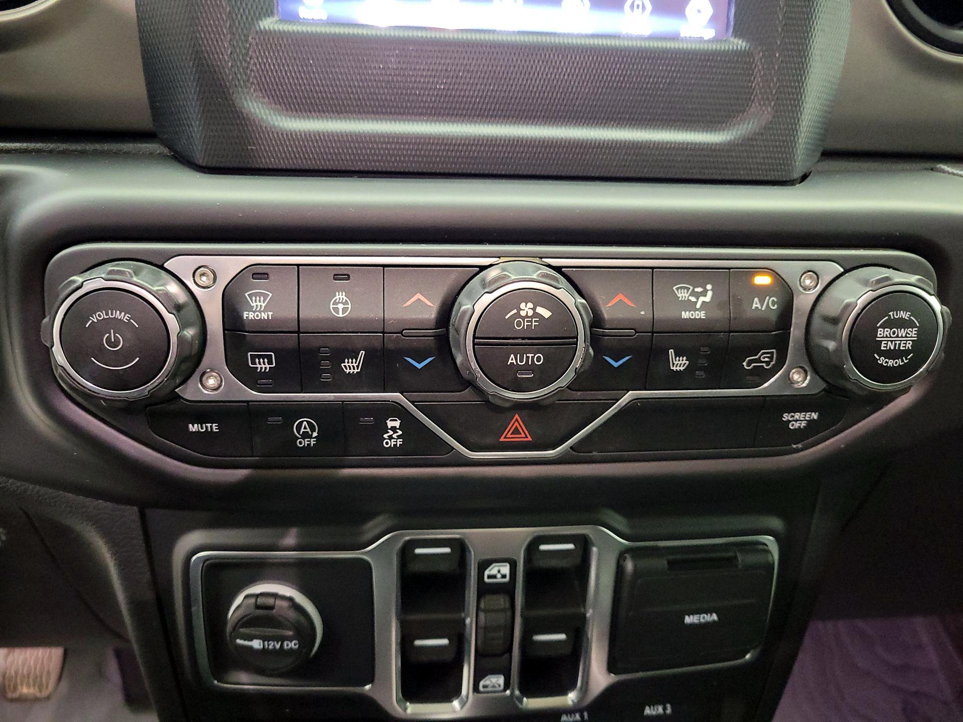 Thumbnail: 2021 Jeep Wrangler - 16