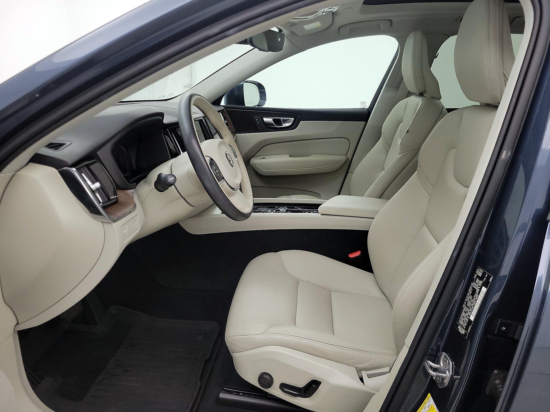 Thumbnail: 2021 Volvo XC60 - 11
