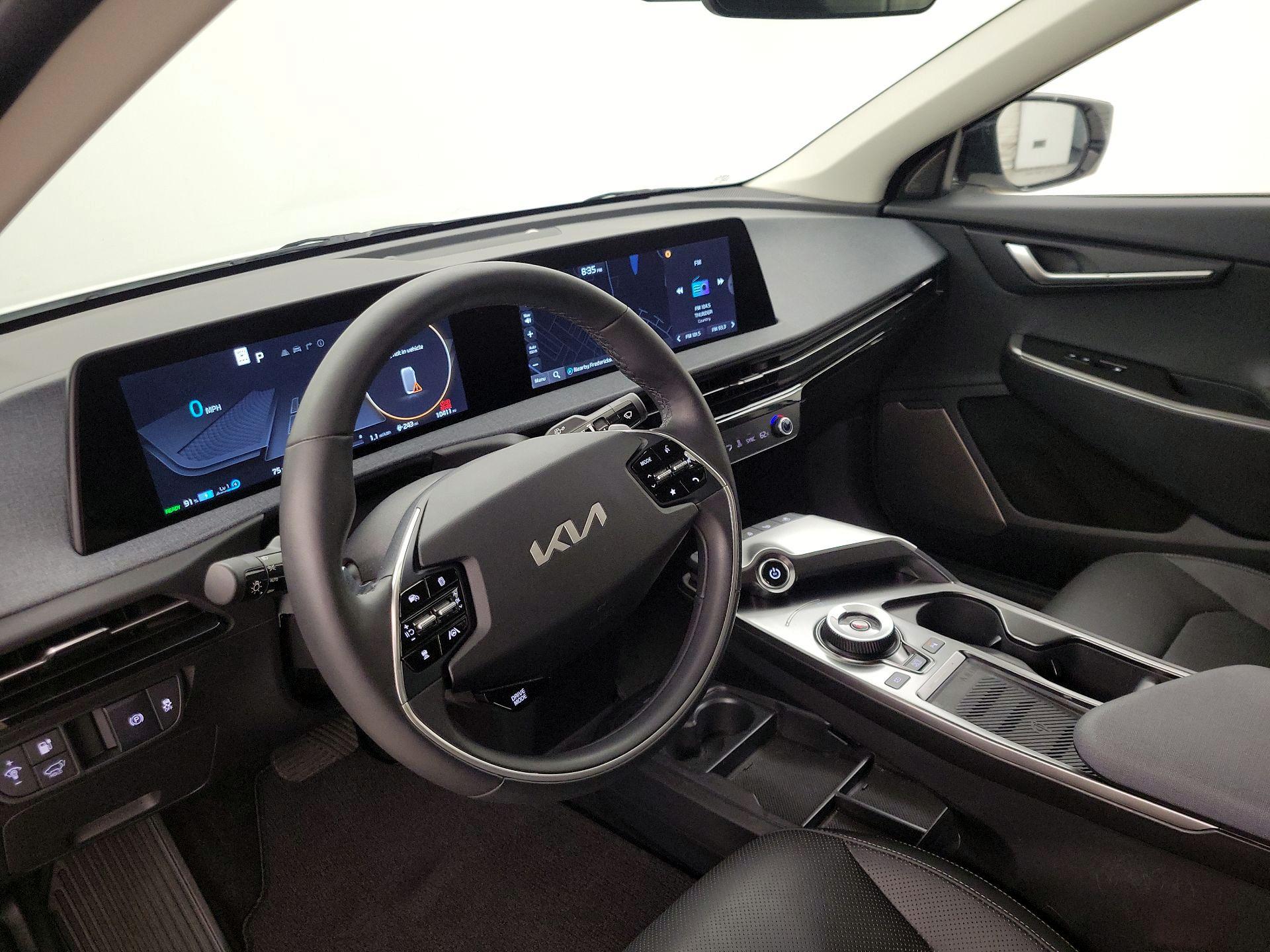 Thumbnail: 2022 Kia EV6 - 9