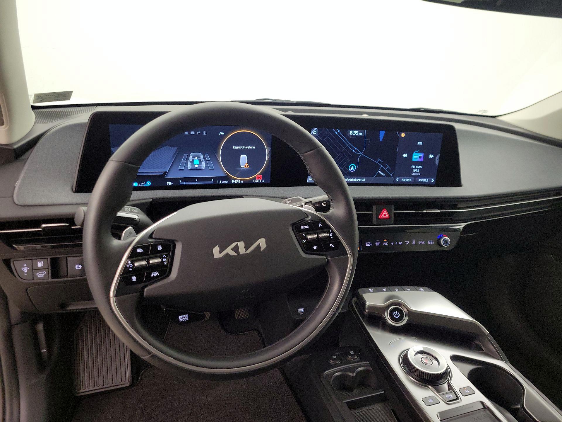 Thumbnail: 2022 Kia EV6 - 10
